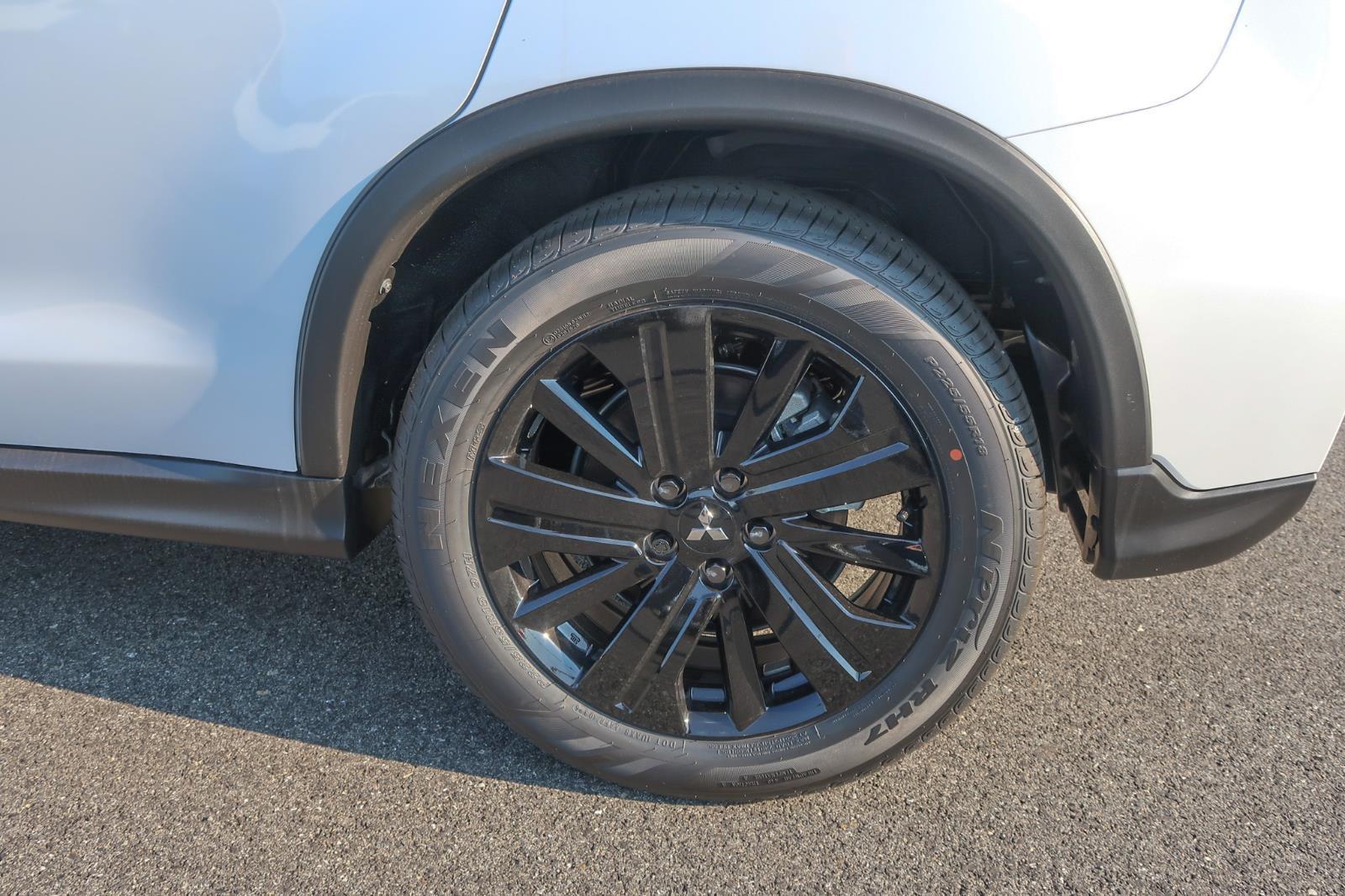 2025 Mitsubishi Outlander Sport LE