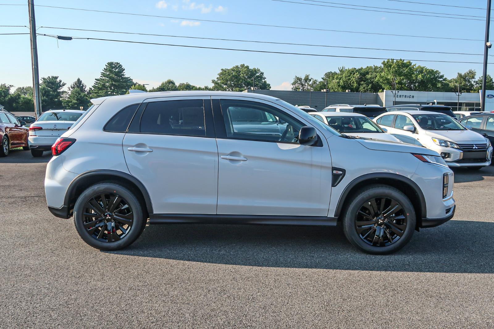 2025 Mitsubishi Outlander Sport LE