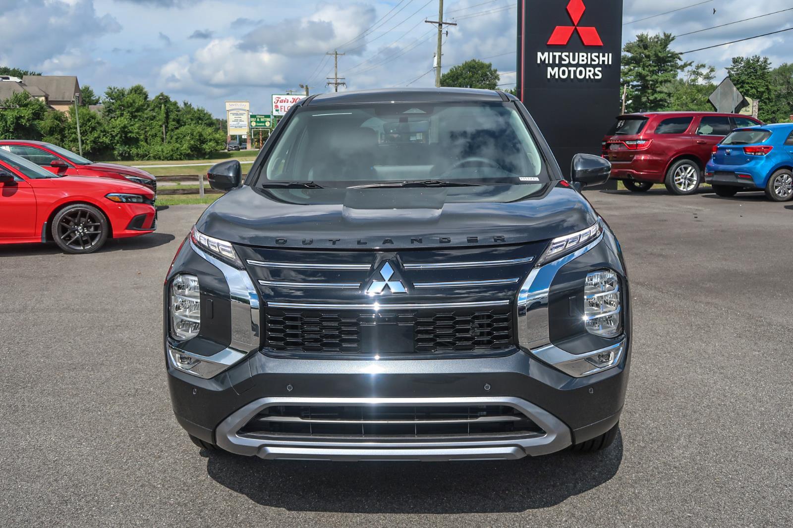 2025 Mitsubishi Outlander SE