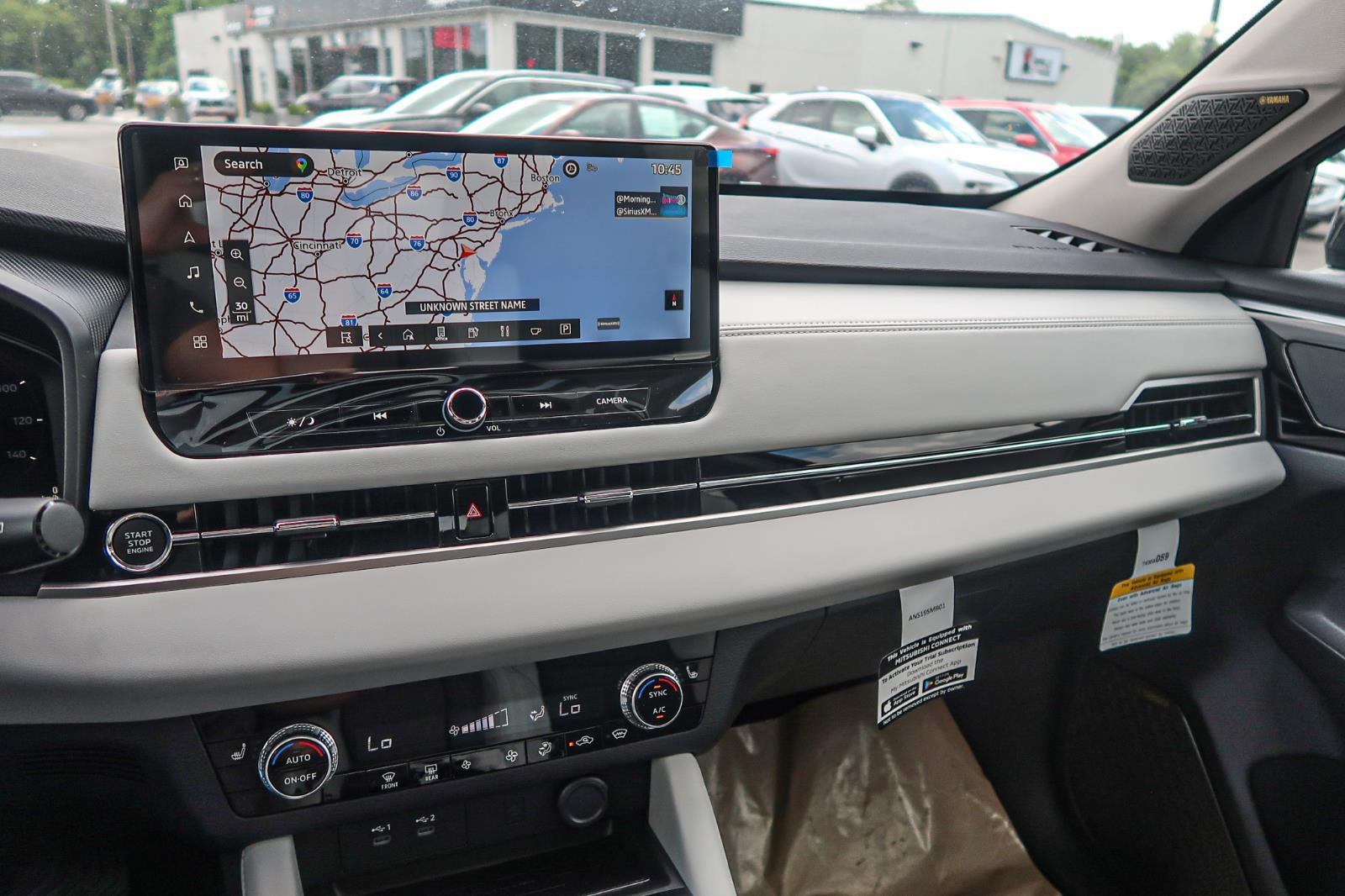 2025 Mitsubishi Outlander SE