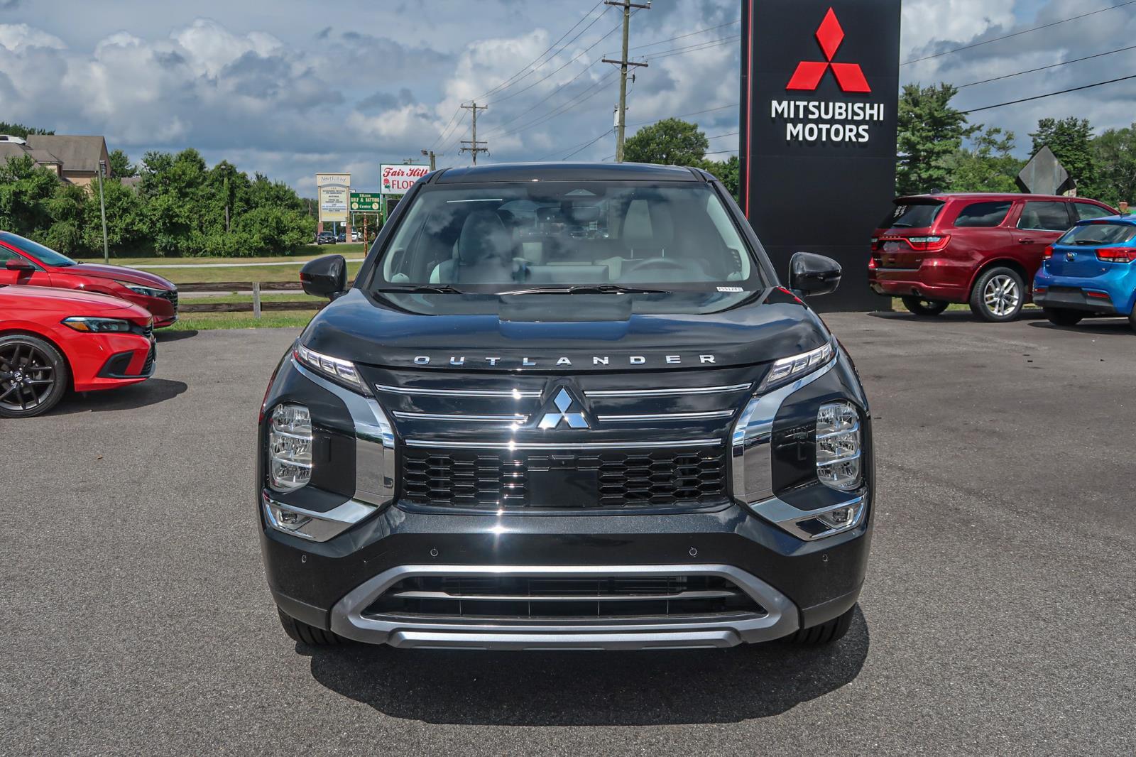 2025 Mitsubishi Outlander SE