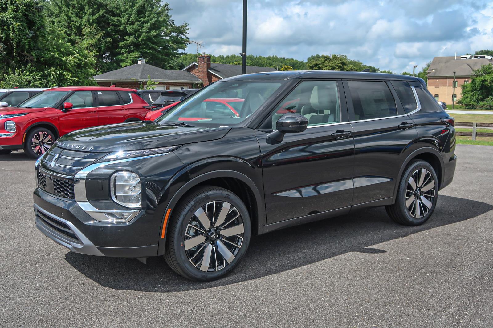 2025 Mitsubishi Outlander SE