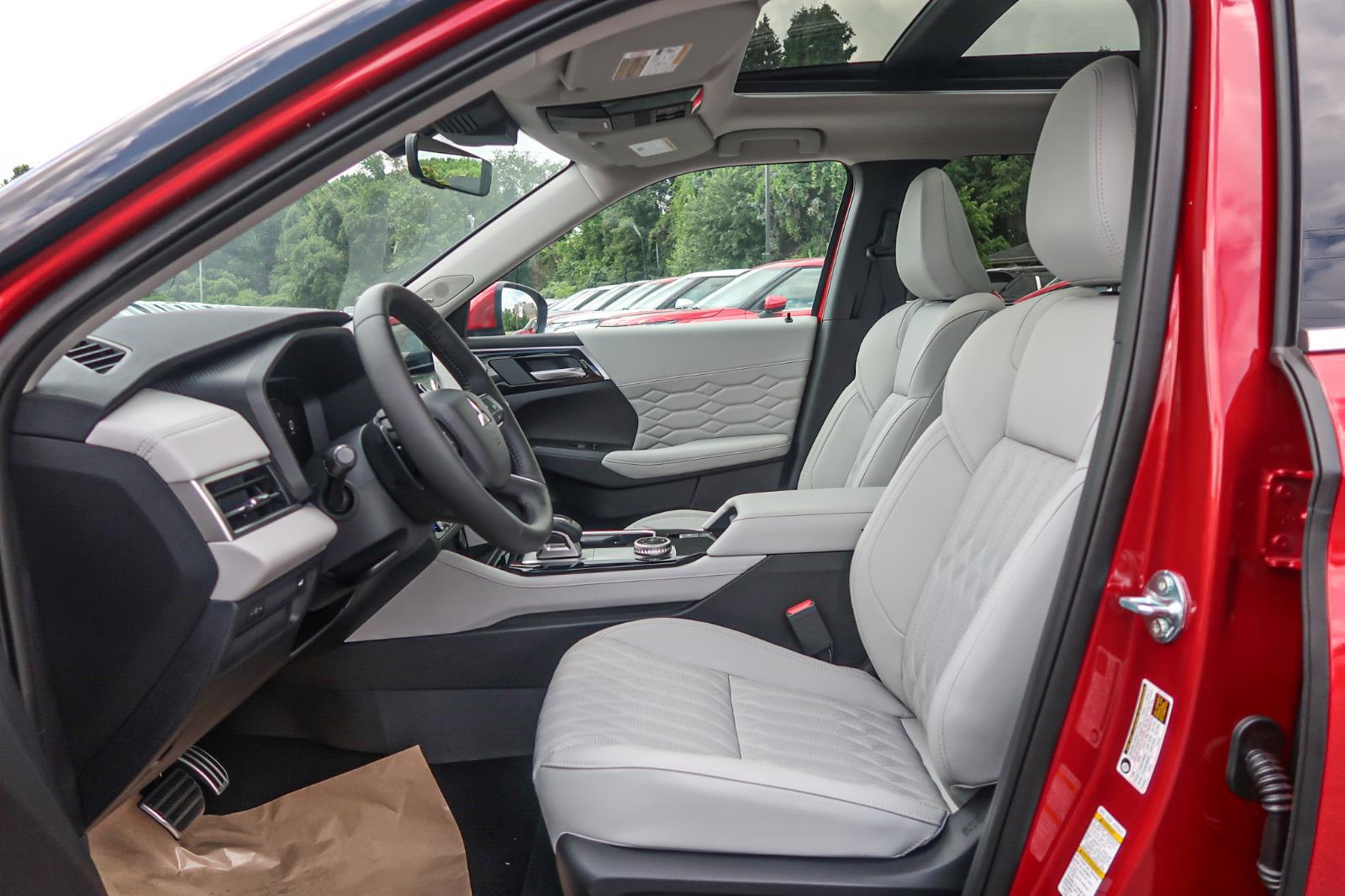 2025 Mitsubishi Outlander SEL