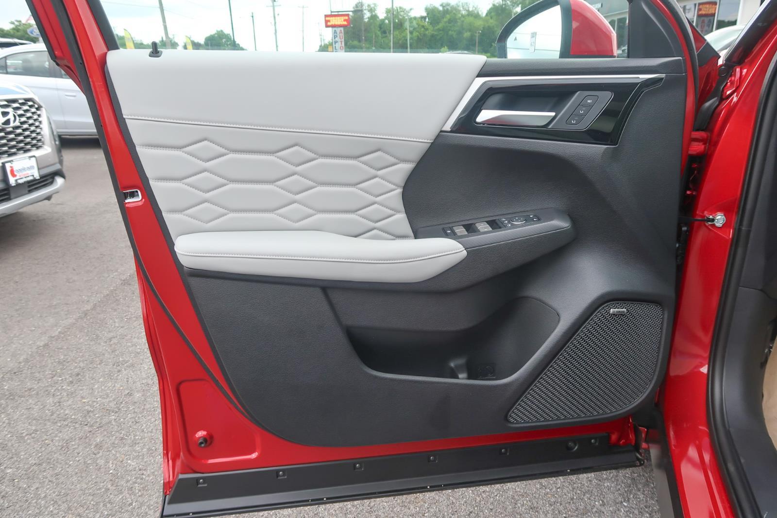 2025 Mitsubishi Outlander SEL