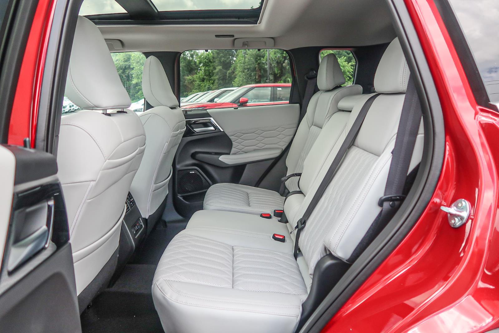 2025 Mitsubishi Outlander SEL