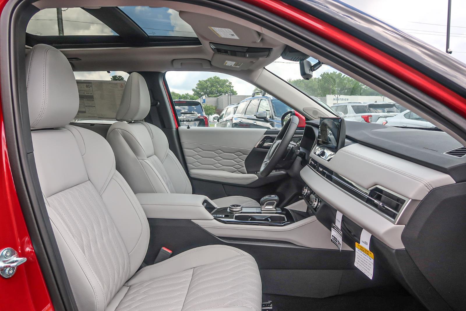 2025 Mitsubishi Outlander SEL