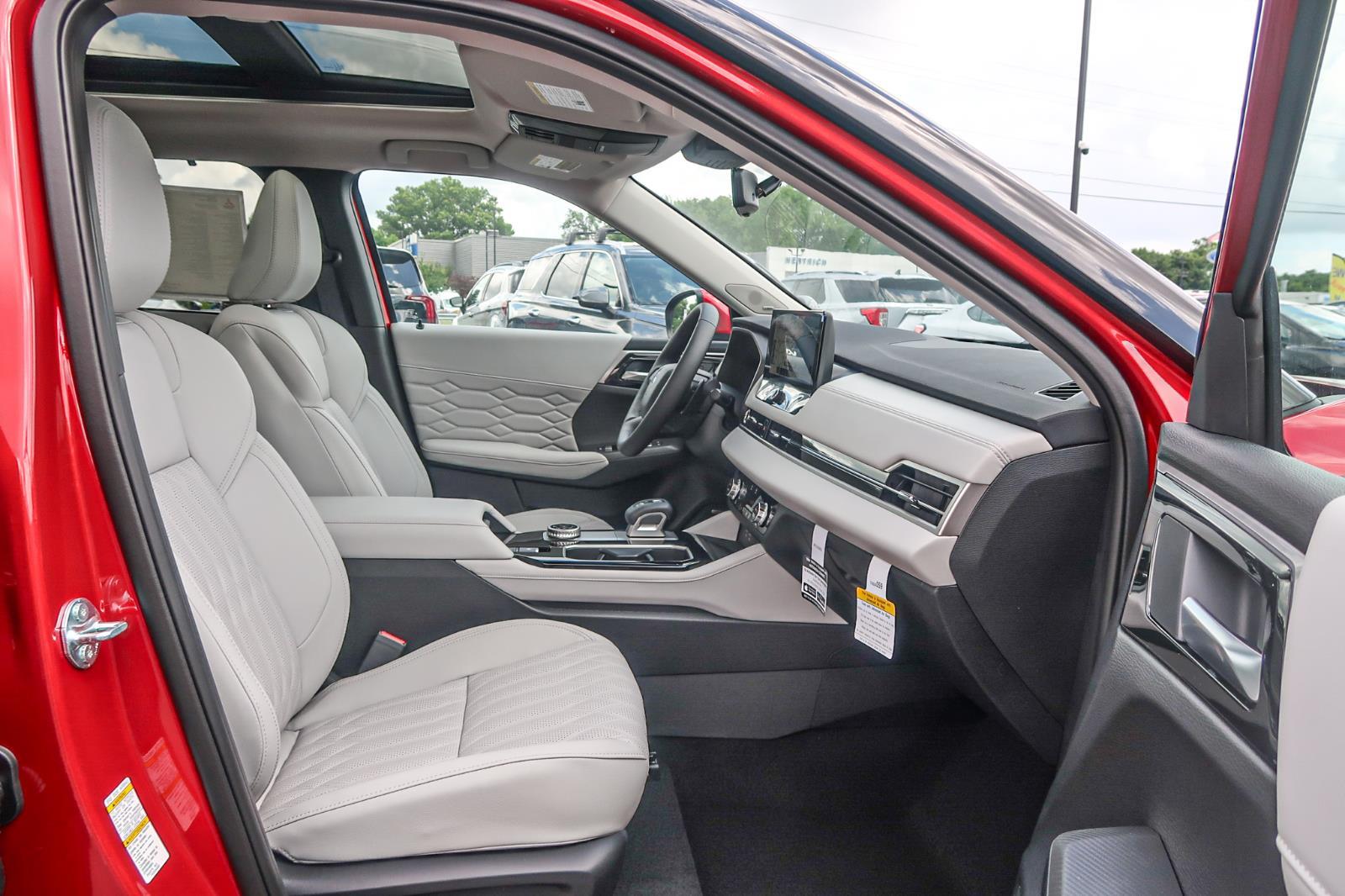 2025 Mitsubishi Outlander SEL