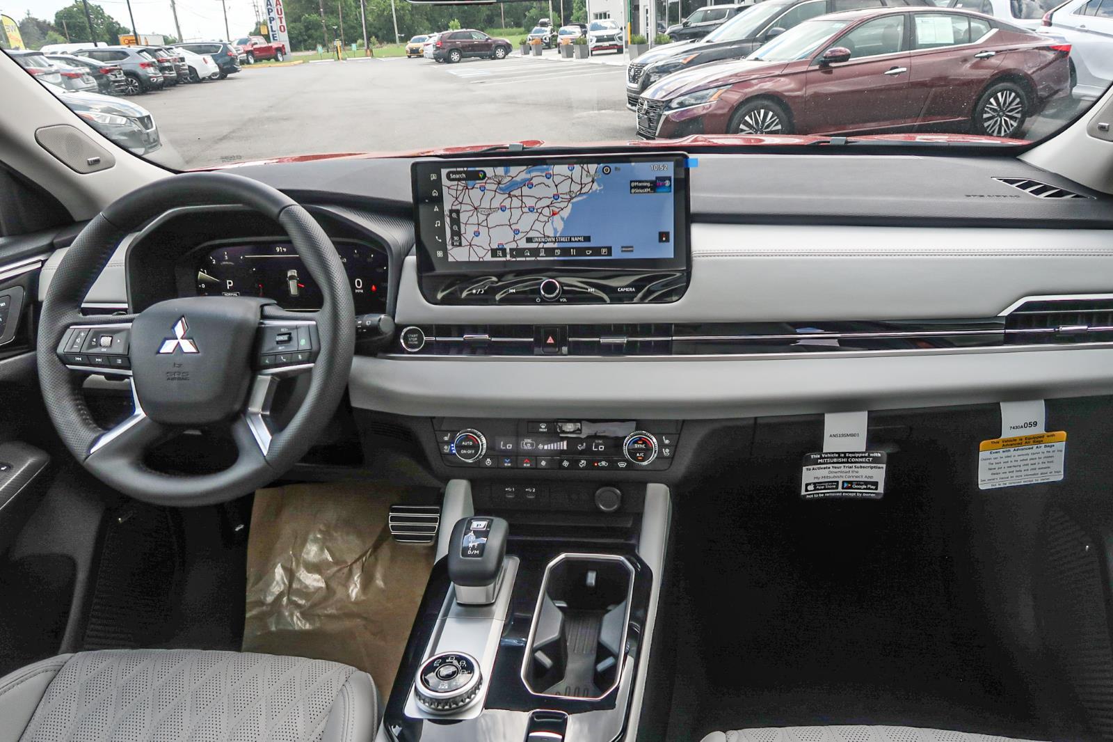 2025 Mitsubishi Outlander SEL