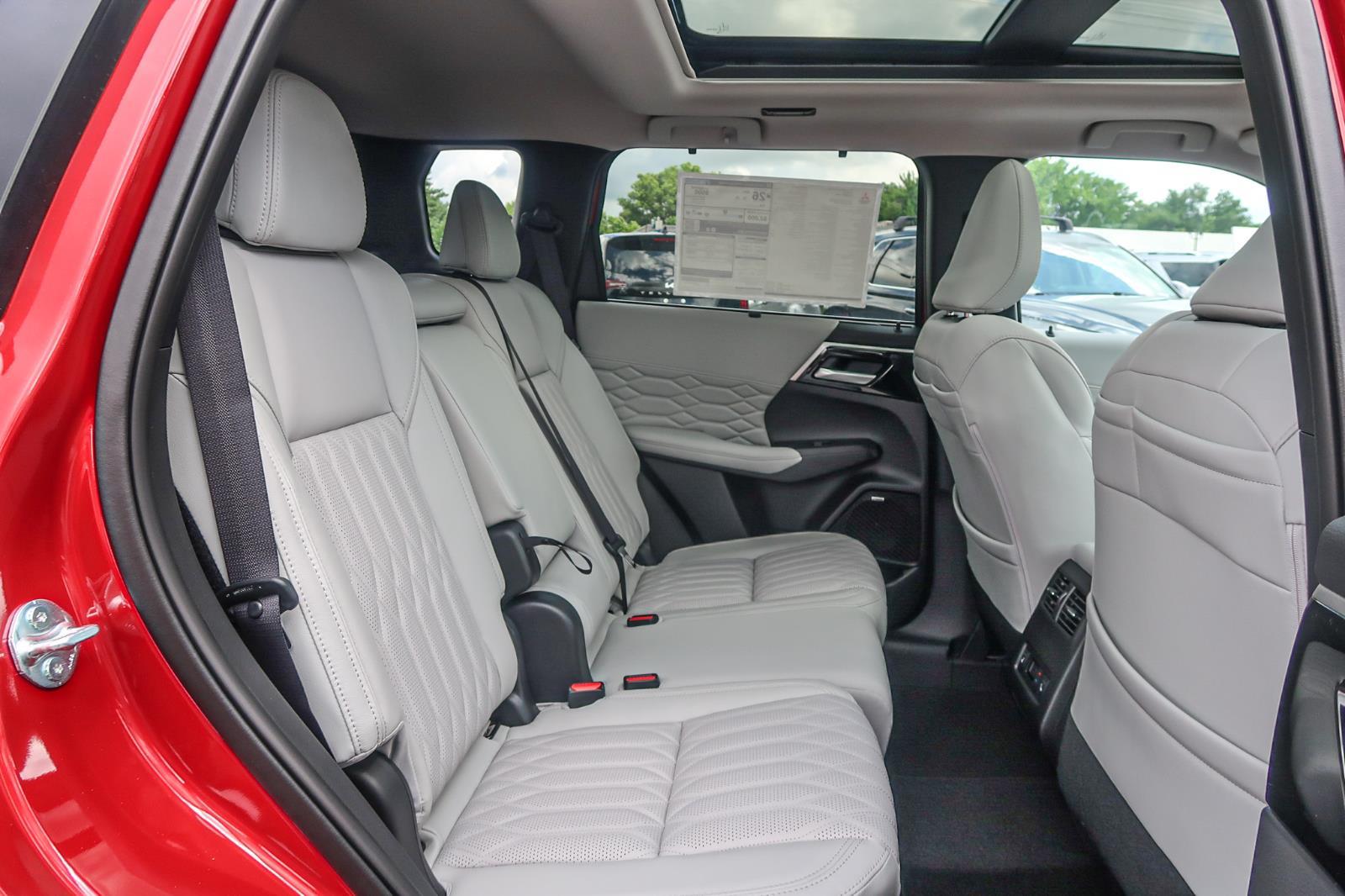 2025 Mitsubishi Outlander SEL