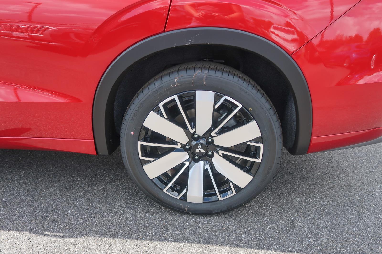 2025 Mitsubishi Outlander SEL