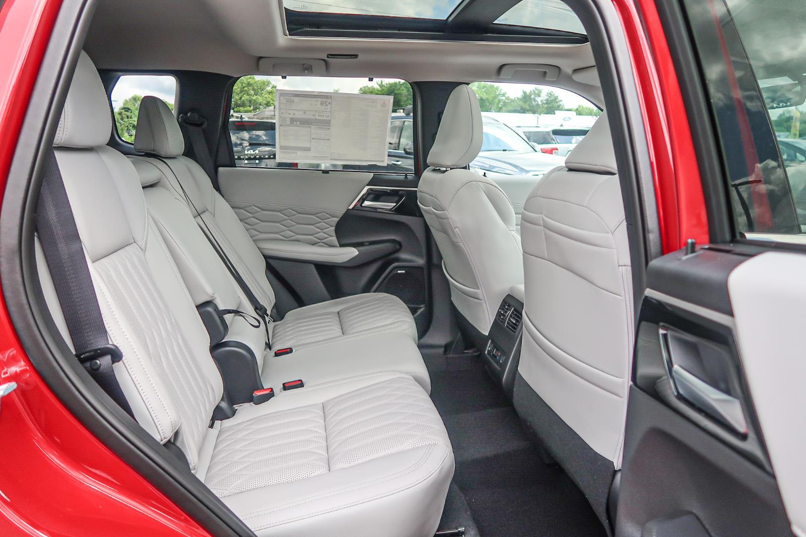 2025 Mitsubishi Outlander SEL