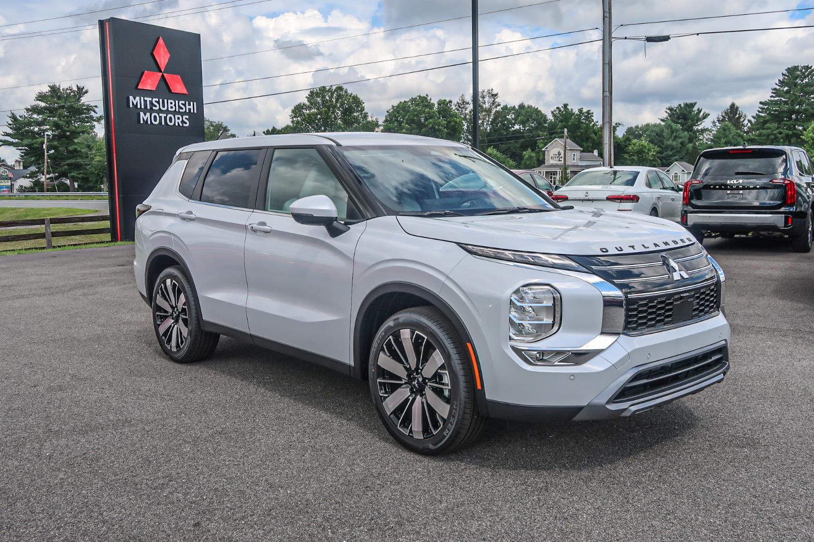 2025 Mitsubishi Outlander SE