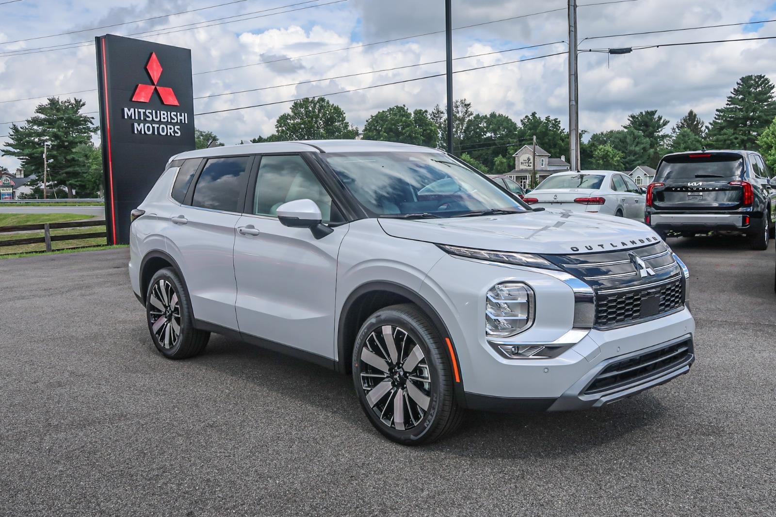 2025 Mitsubishi Outlander SE