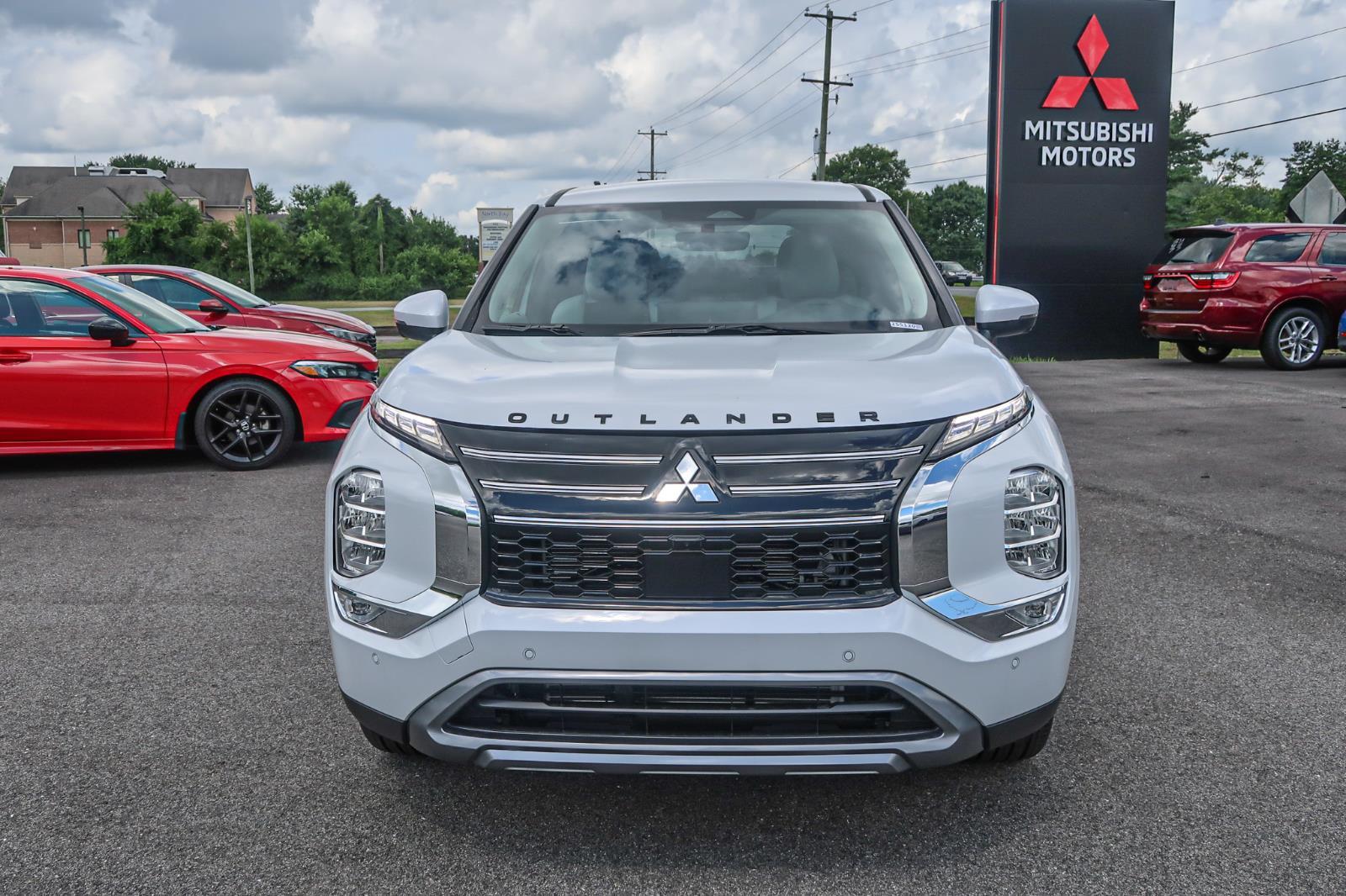 2025 Mitsubishi Outlander SE