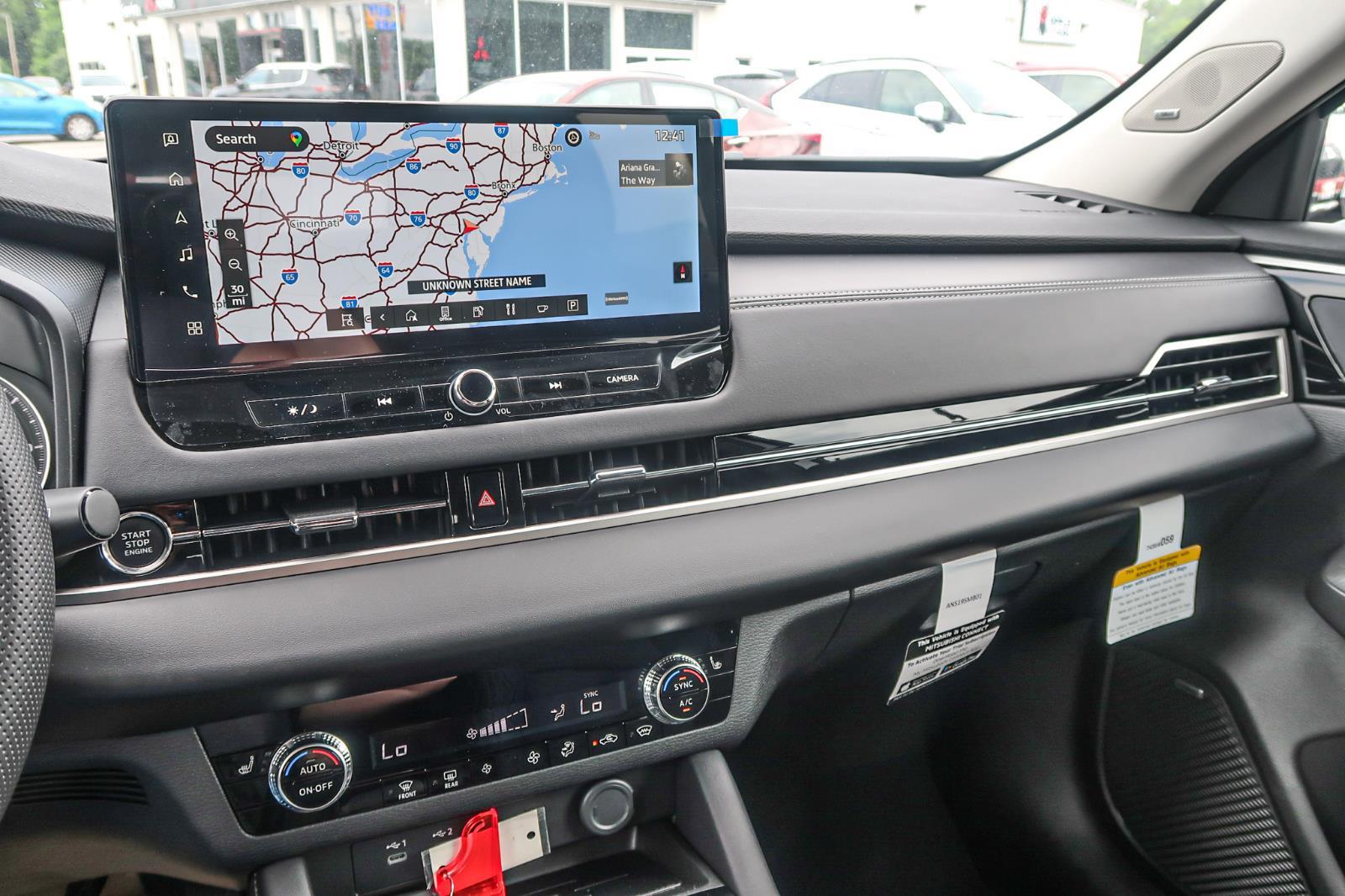 2025 Mitsubishi Outlander SE