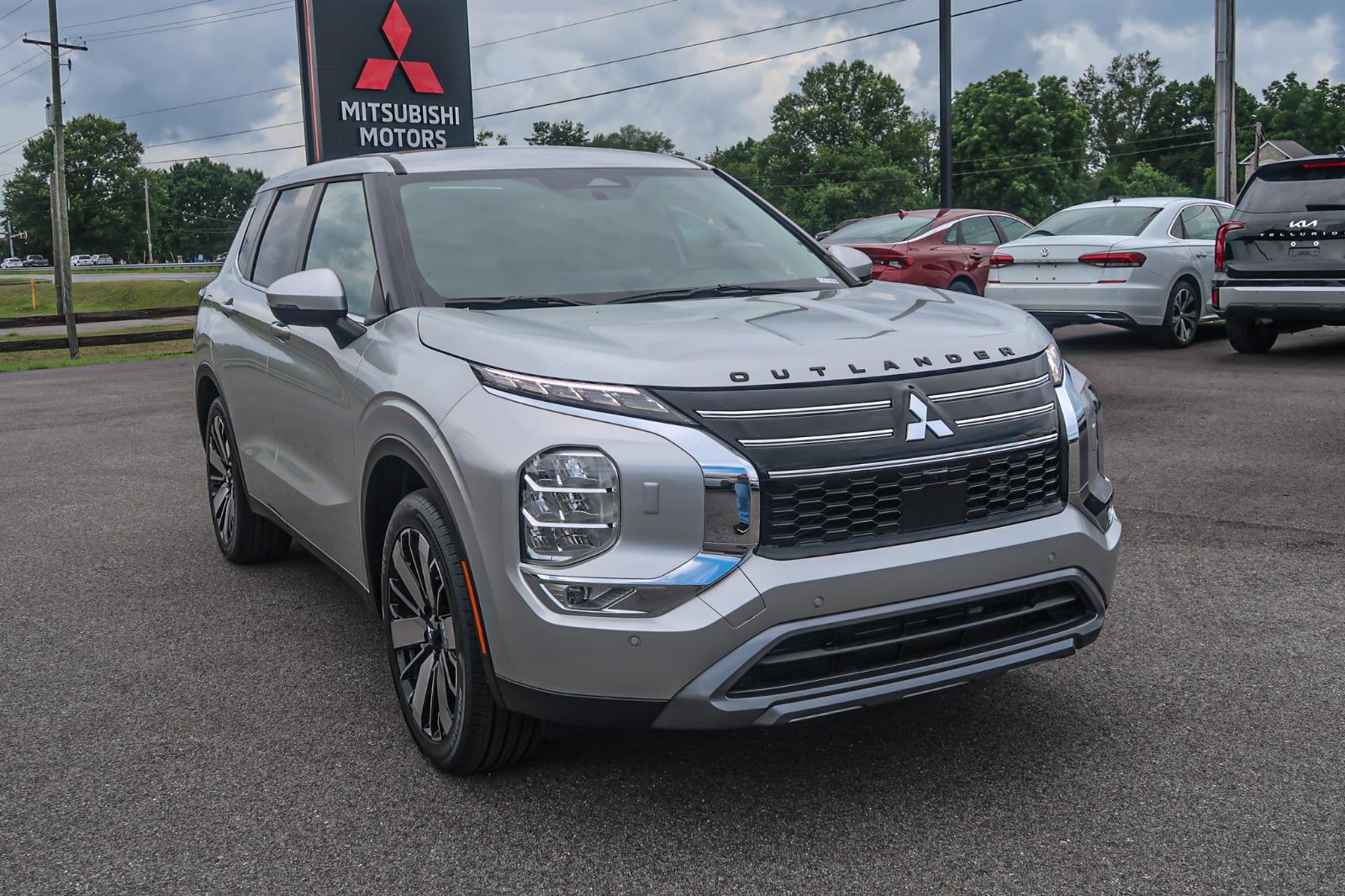 2025 Mitsubishi Outlander SE