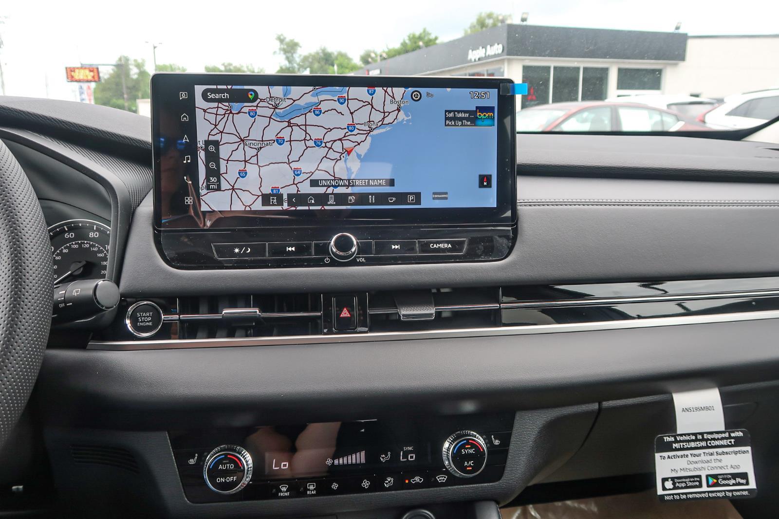 2025 Mitsubishi Outlander SE