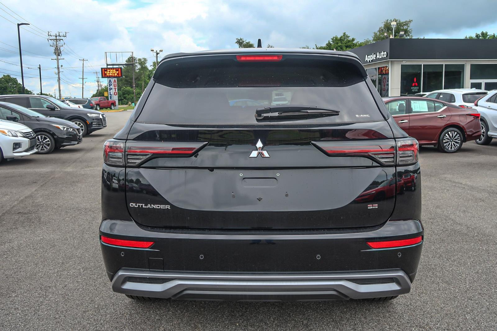 2025 Mitsubishi Outlander SE