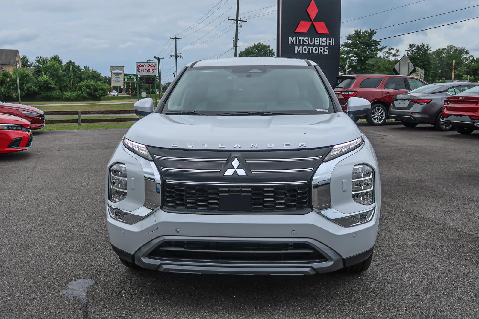 2025 Mitsubishi Outlander SE