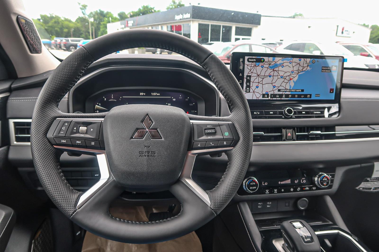 2025 Mitsubishi Outlander SE