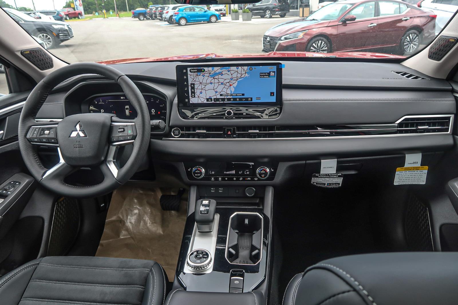 2025 Mitsubishi Outlander SE