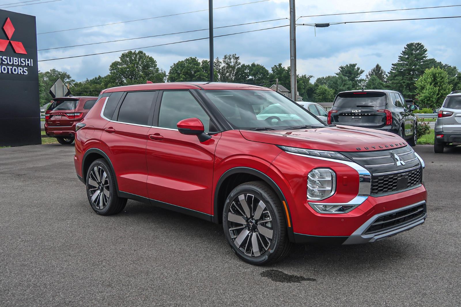 2025 Mitsubishi Outlander SE