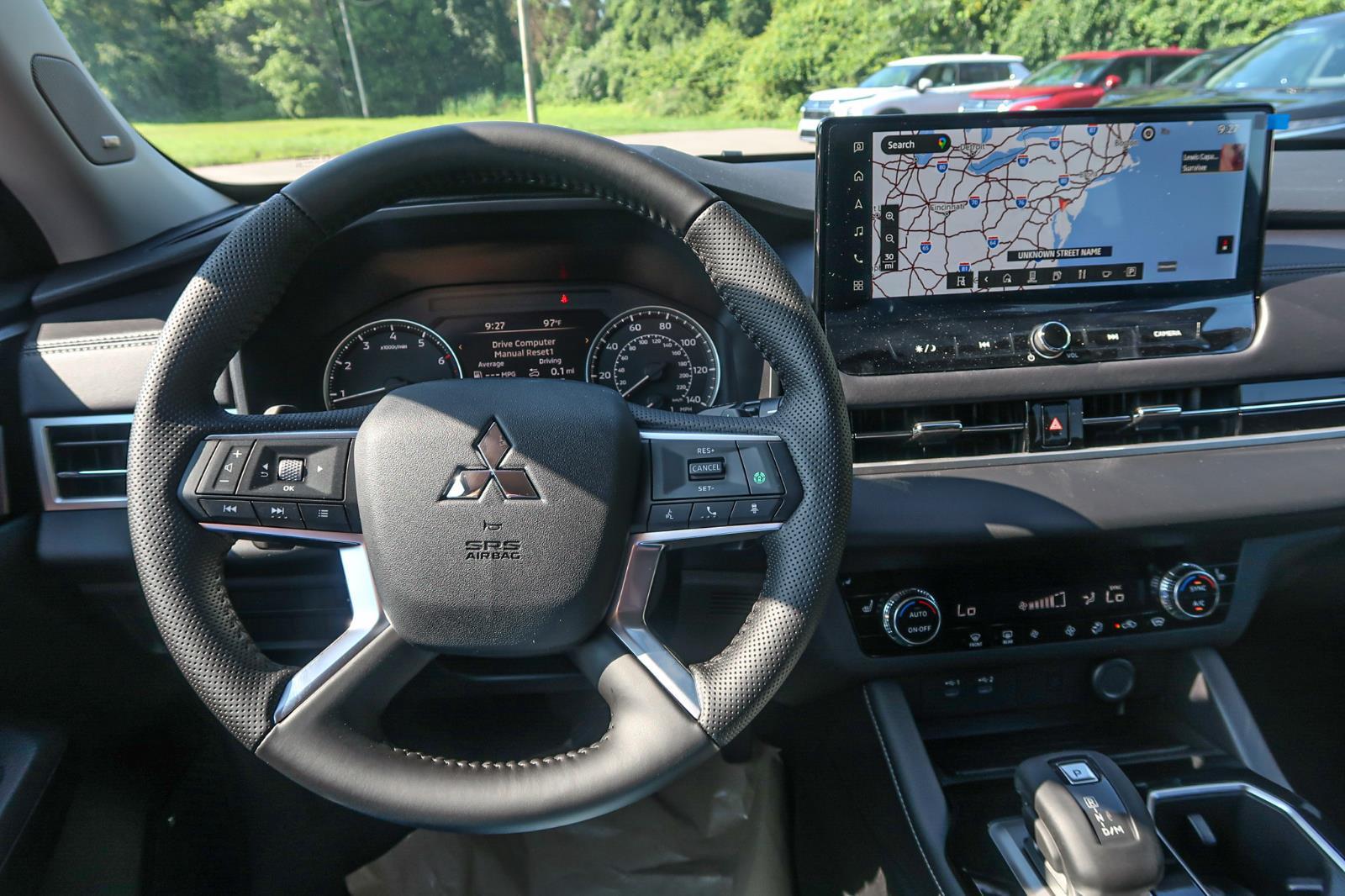 2025 Mitsubishi Outlander SE