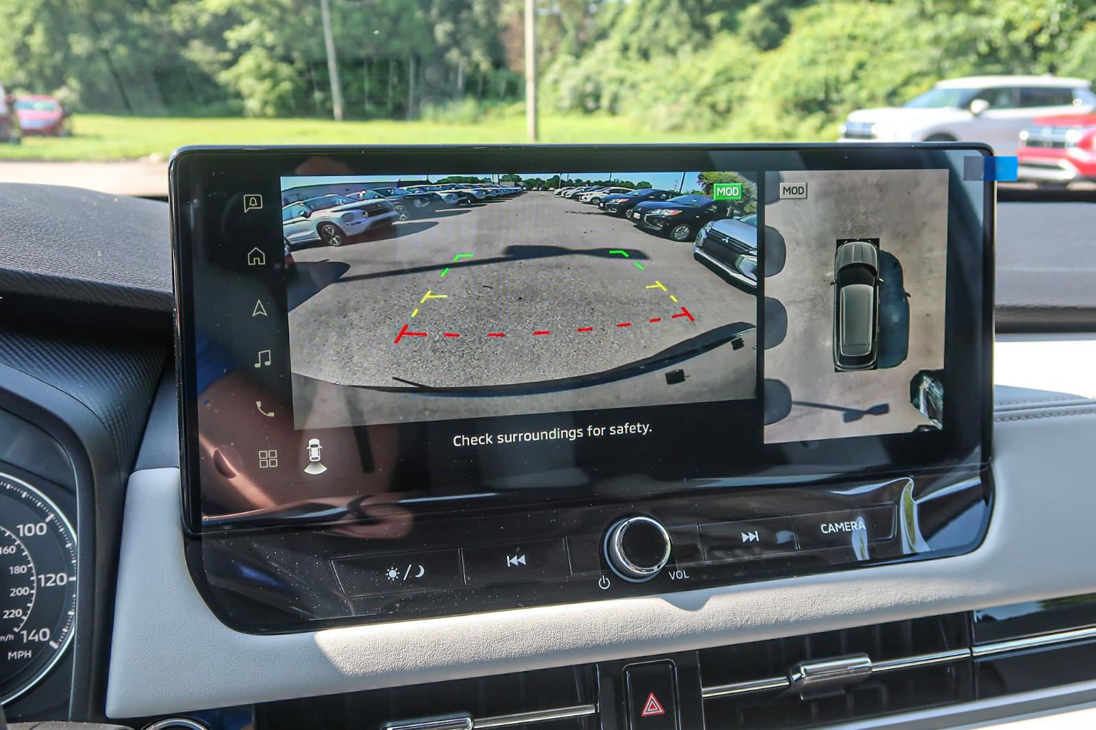 2025 Mitsubishi Outlander SE
