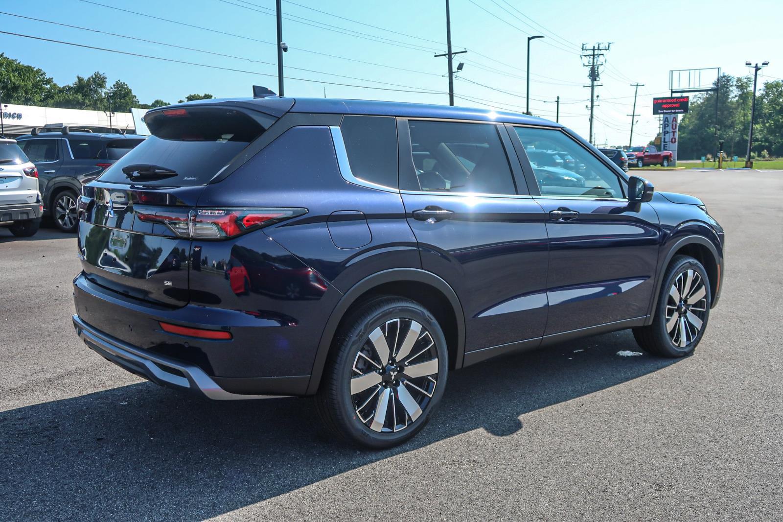 2025 Mitsubishi Outlander SE