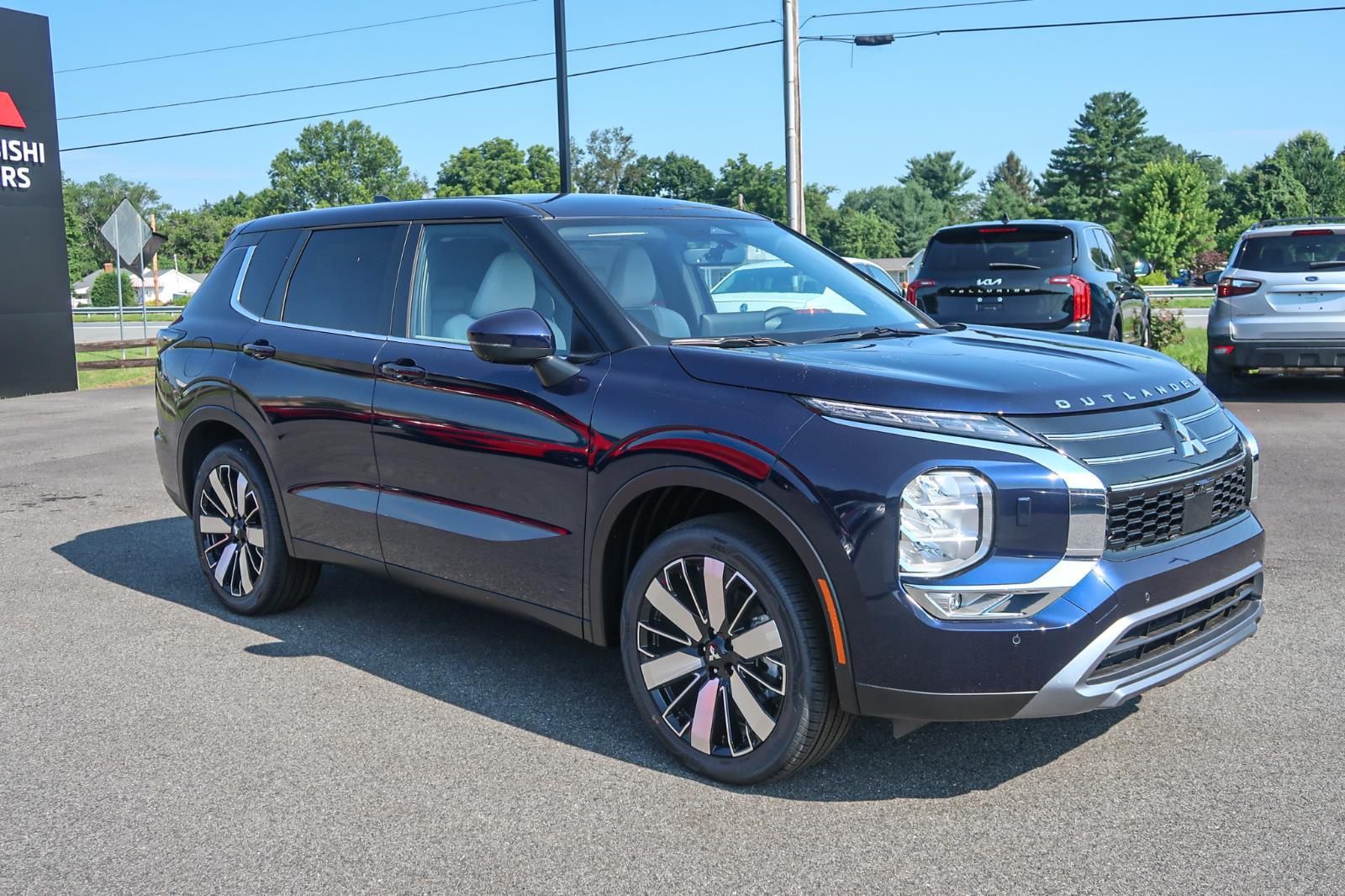2025 Mitsubishi Outlander SE