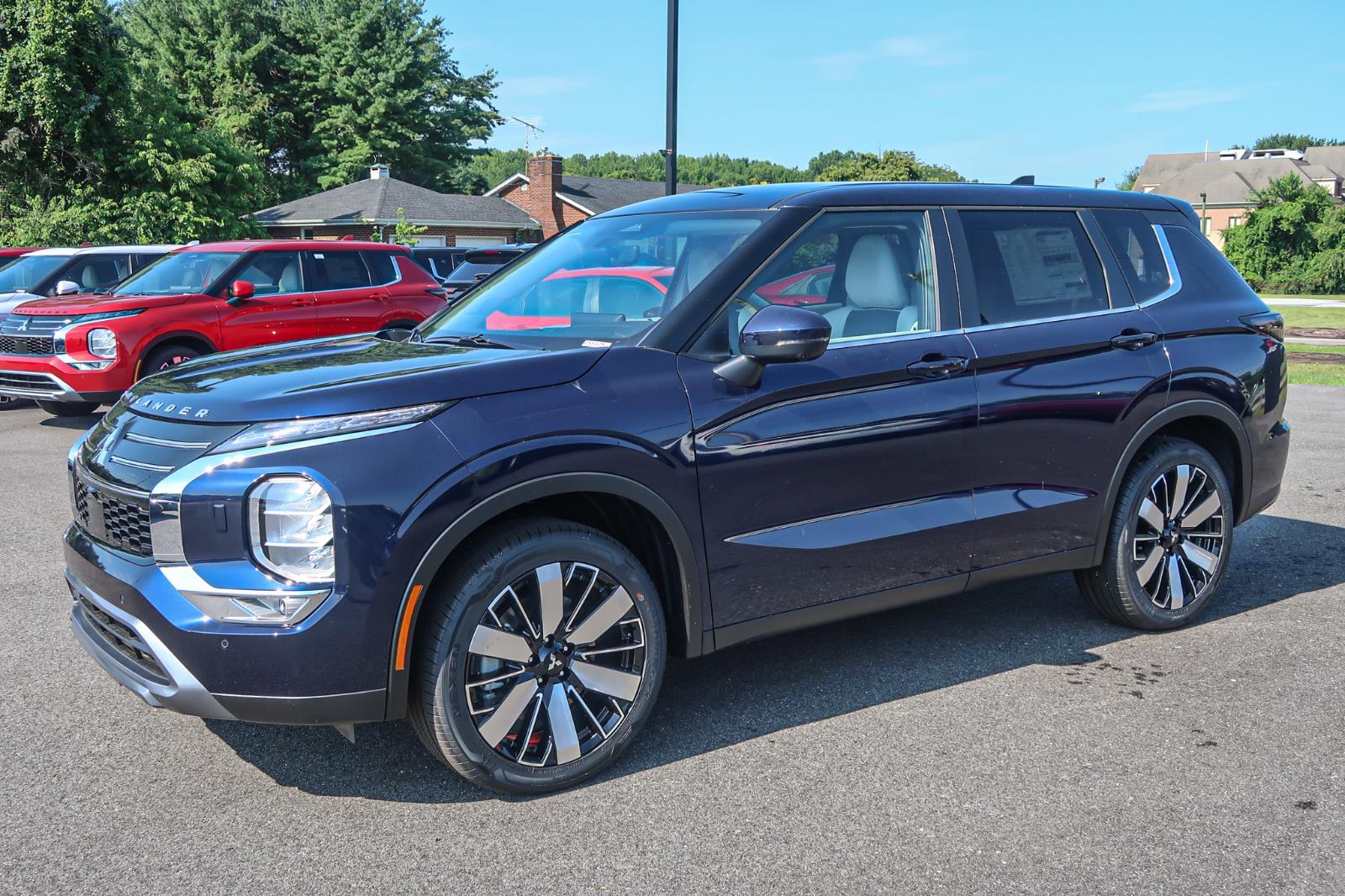 2025 Mitsubishi Outlander SE