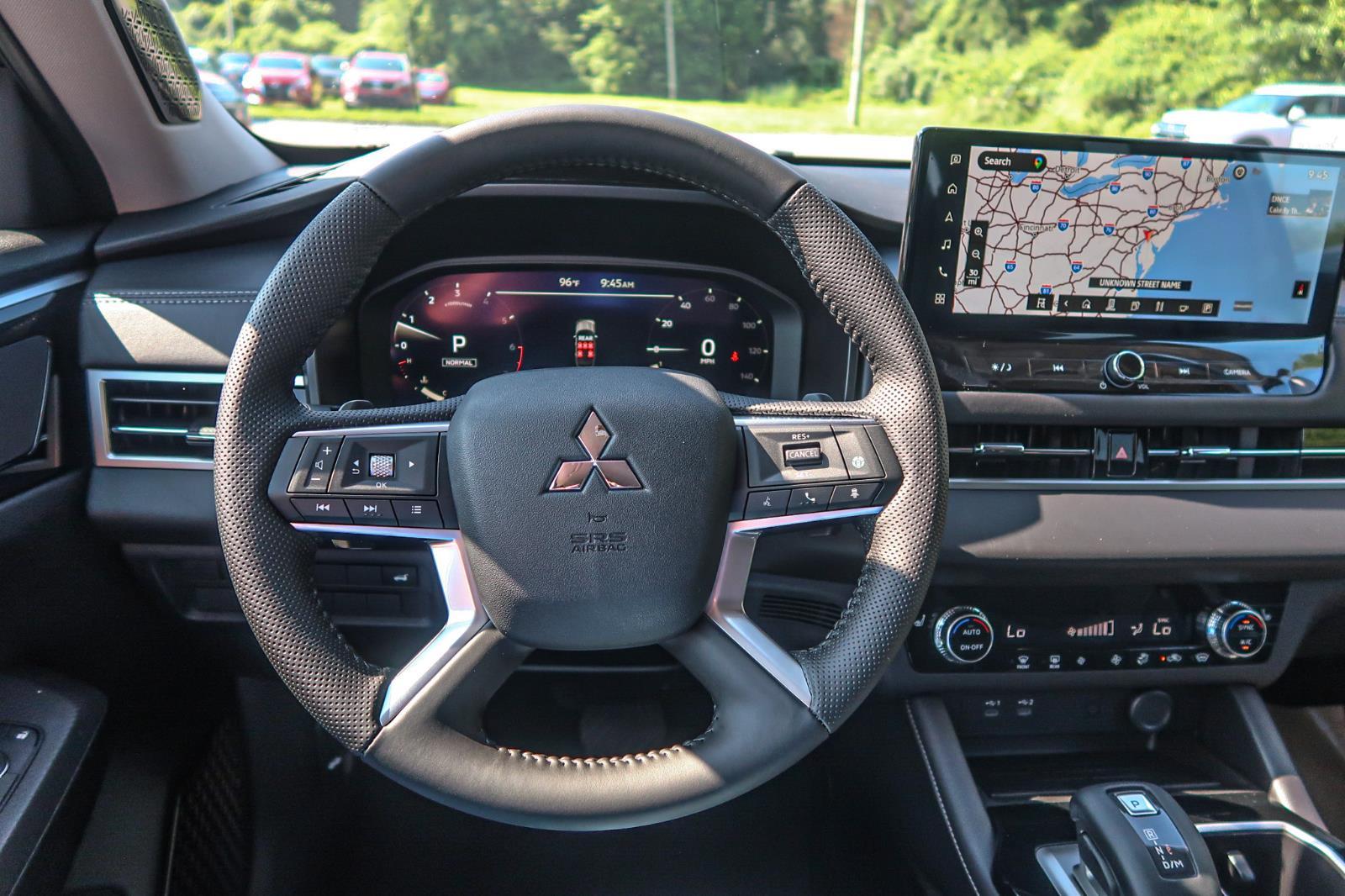 2025 Mitsubishi Outlander SE