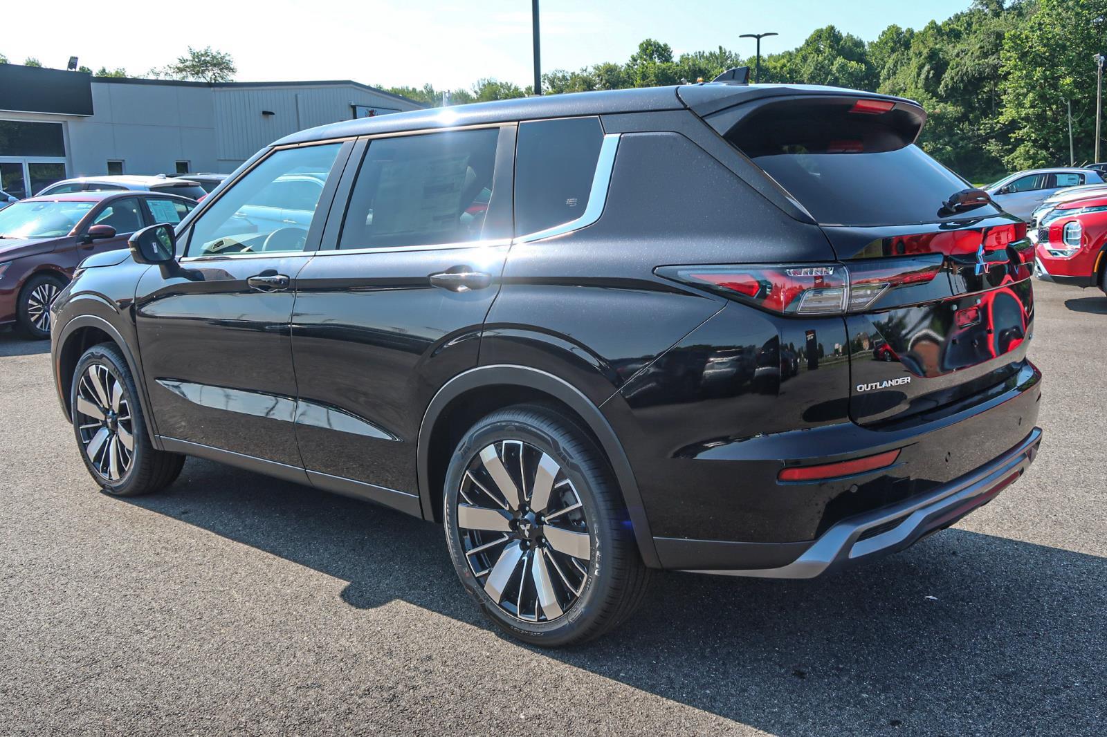 2025 Mitsubishi Outlander SE