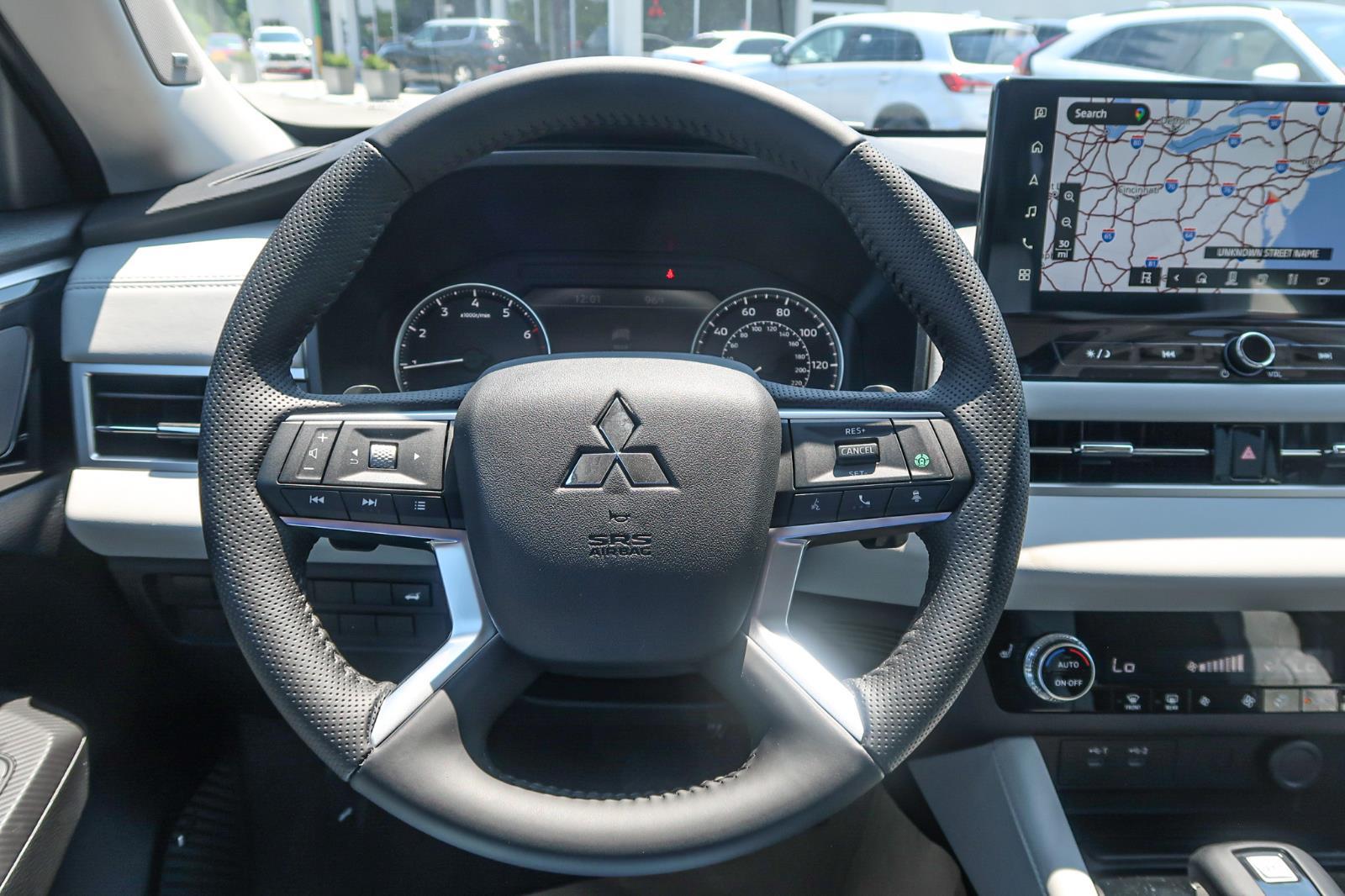 2025 Mitsubishi Outlander SE