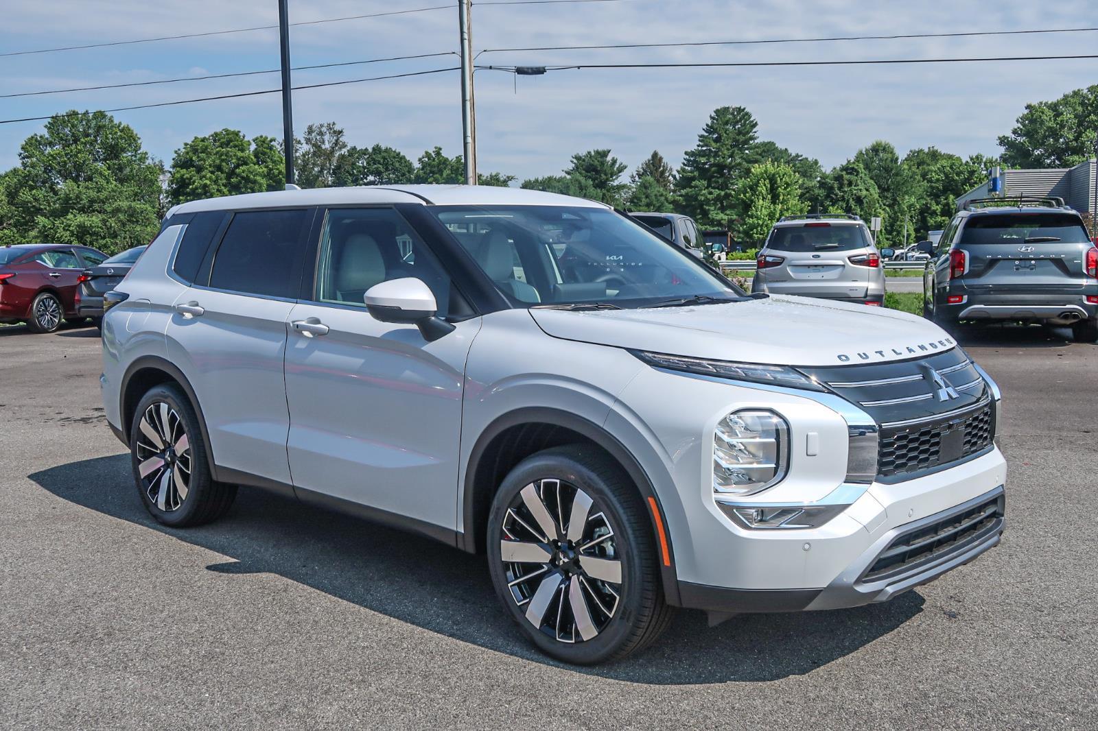 2025 Mitsubishi Outlander SE