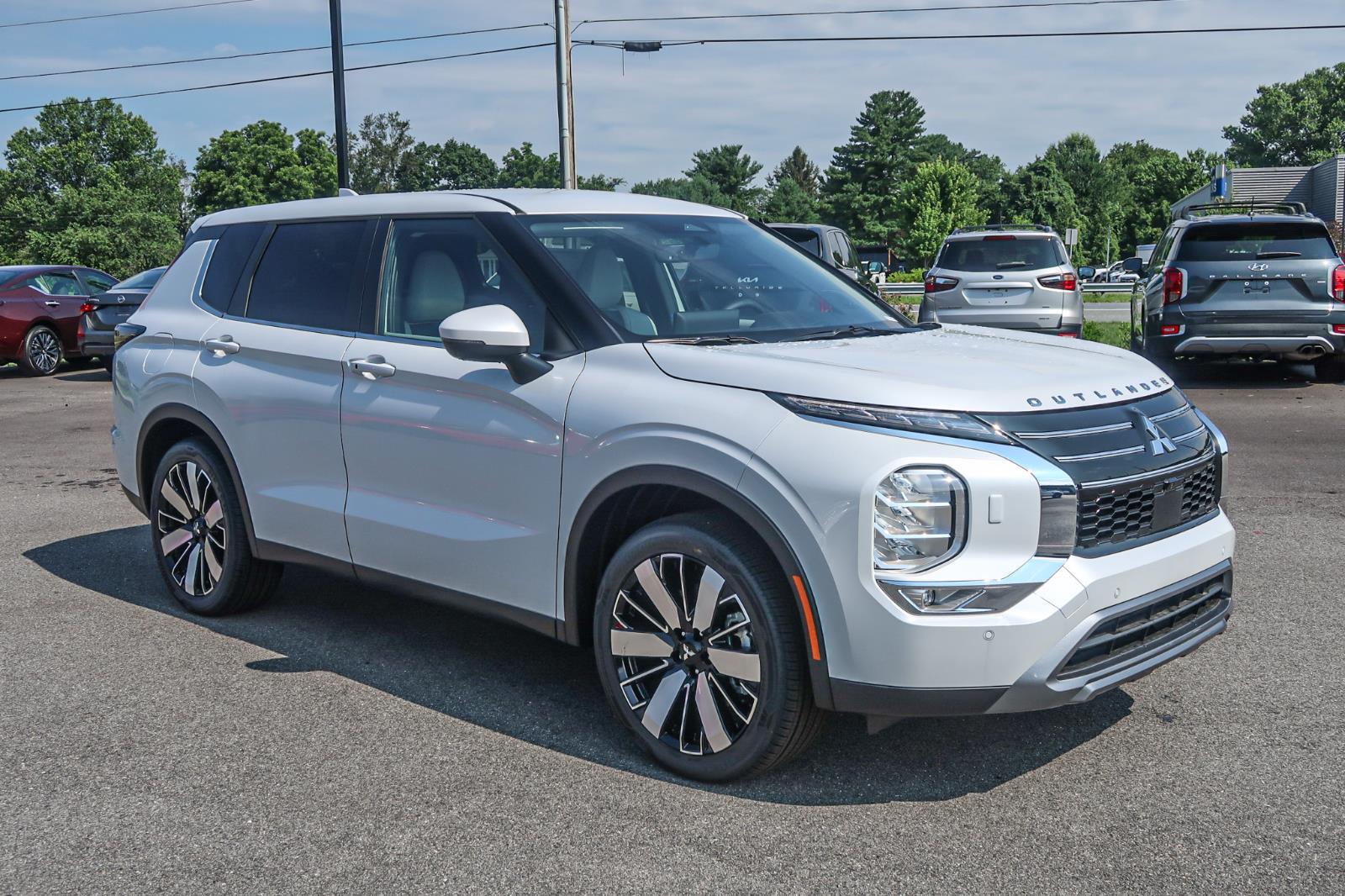 2025 Mitsubishi Outlander SE