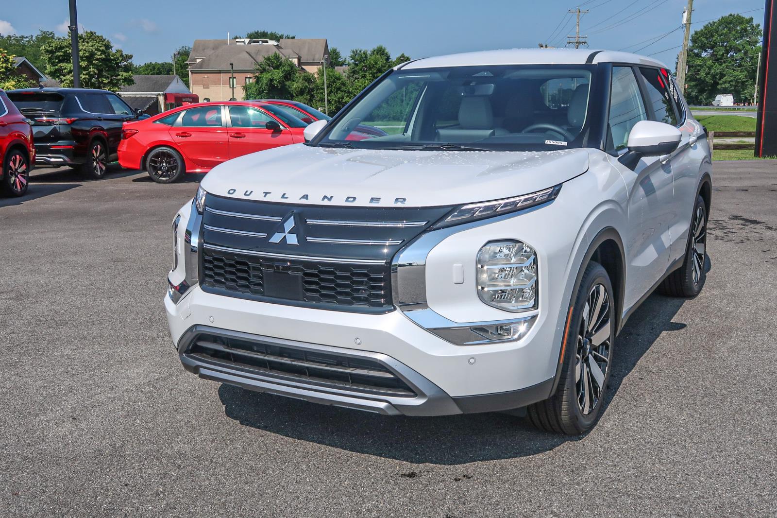 2025 Mitsubishi Outlander SE