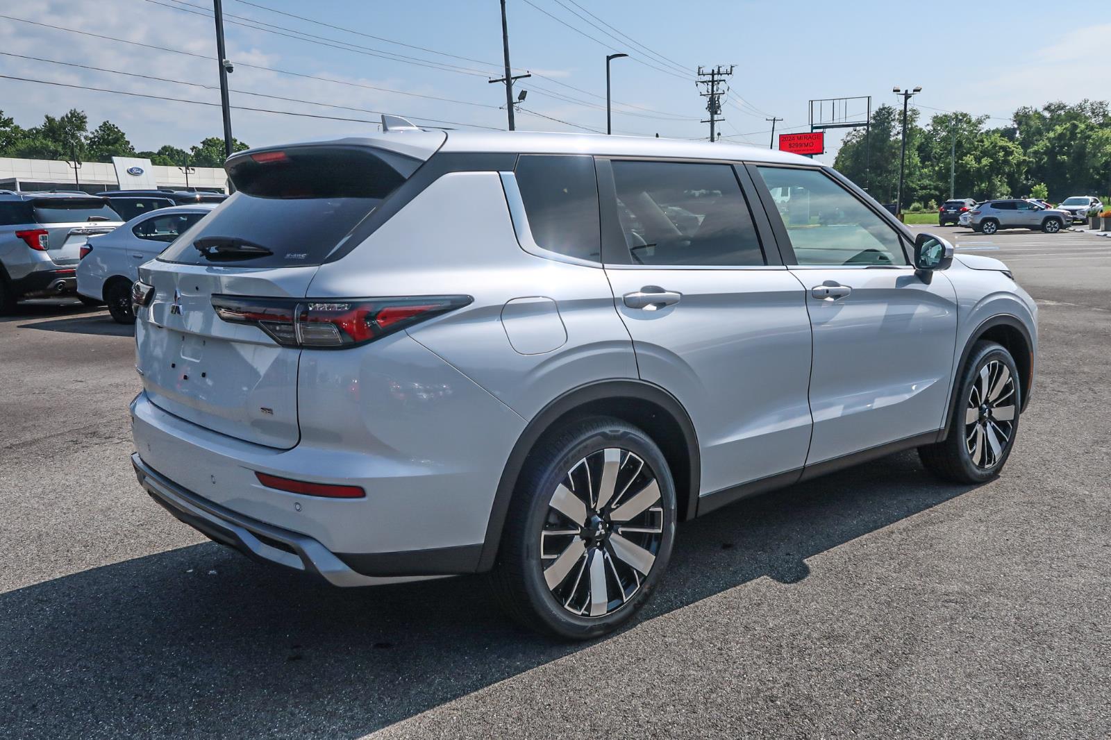 2025 Mitsubishi Outlander SE