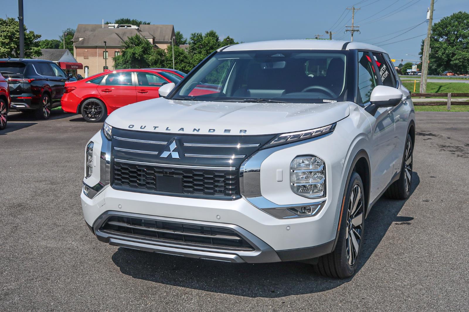 2025 Mitsubishi Outlander SE