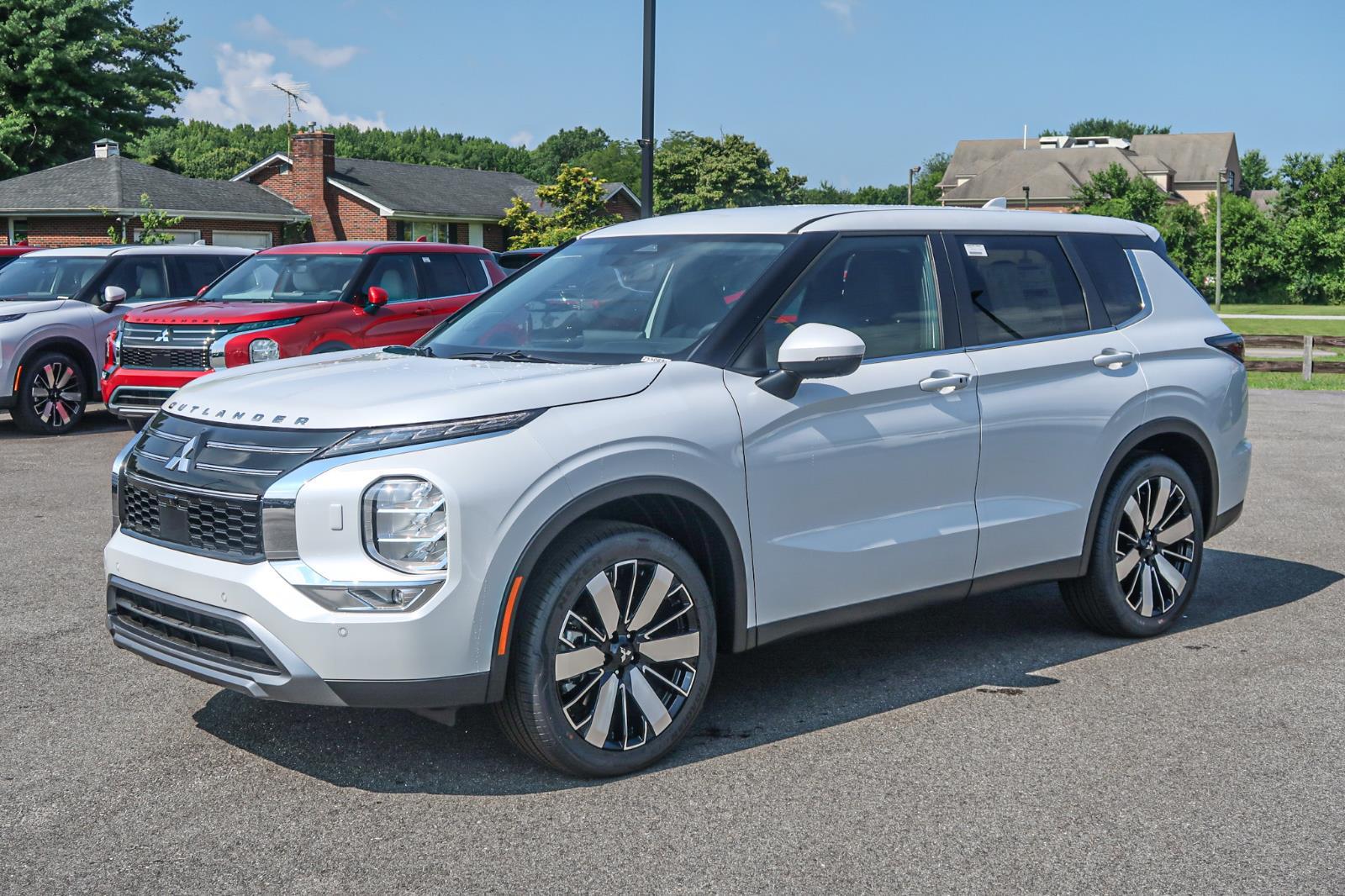 2025 Mitsubishi Outlander SE