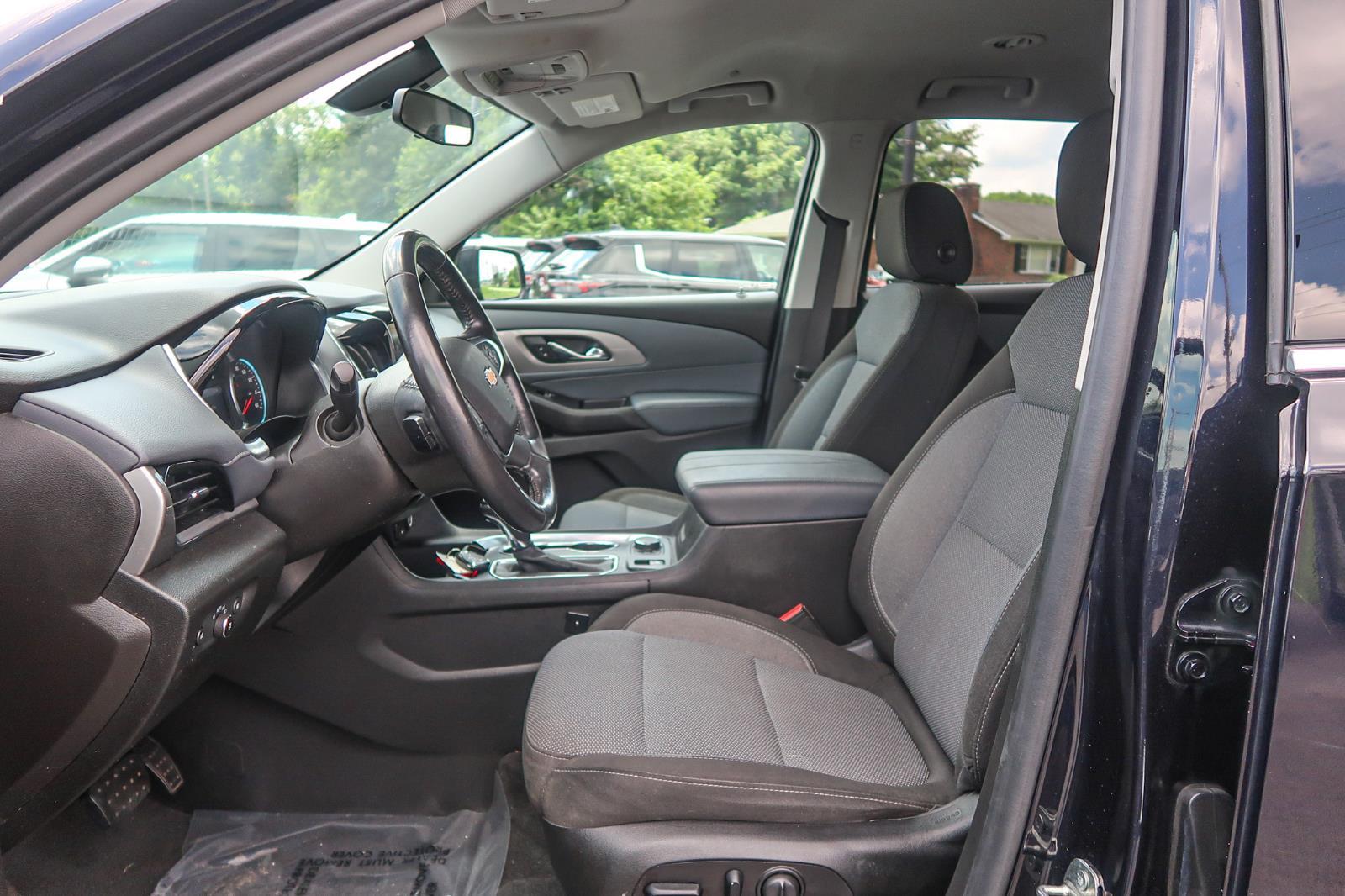 2020 Chevrolet Traverse LT Cloth