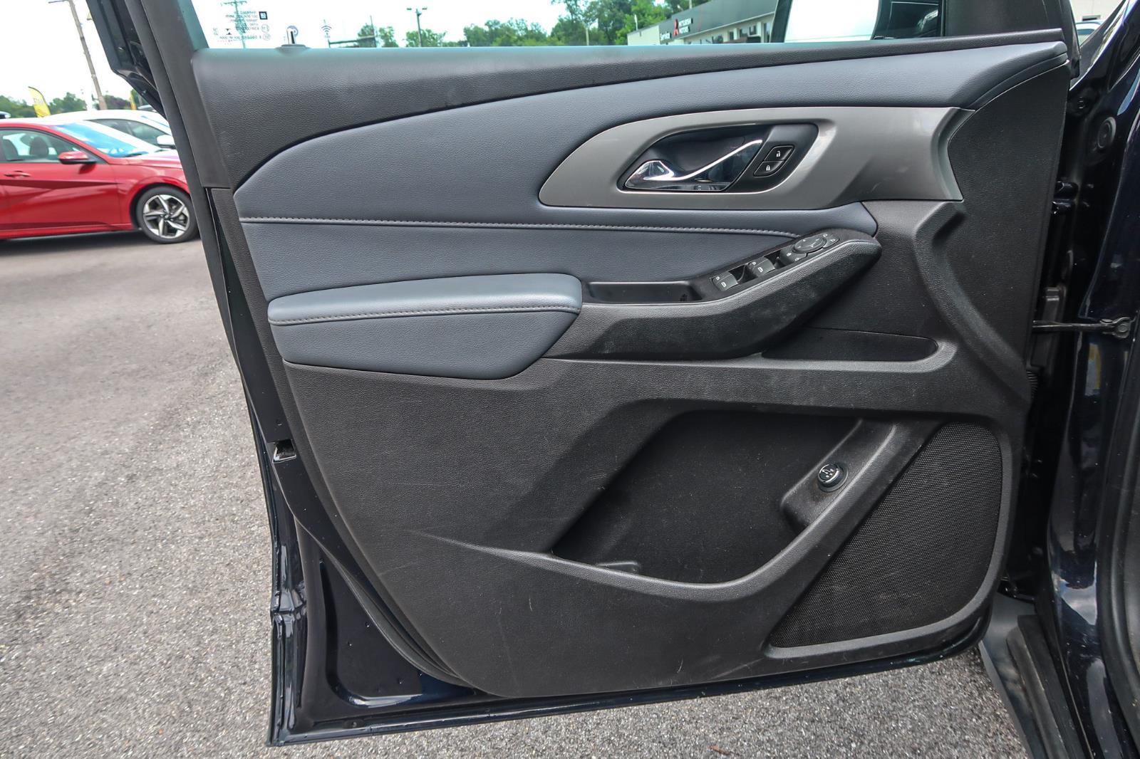 2020 Chevrolet Traverse LT Cloth