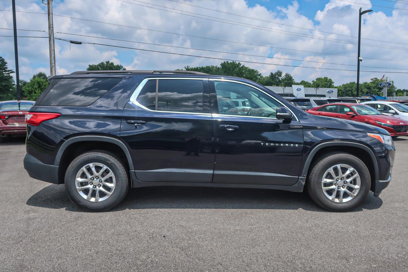 2020 Chevrolet Traverse LT Cloth