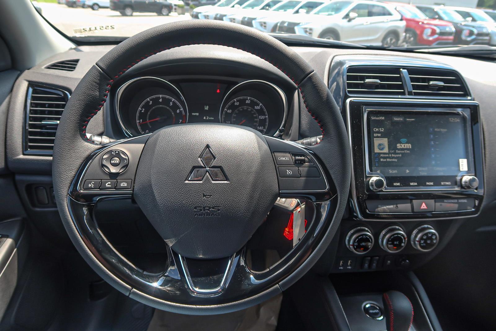 2025 Mitsubishi Outlander Sport LE