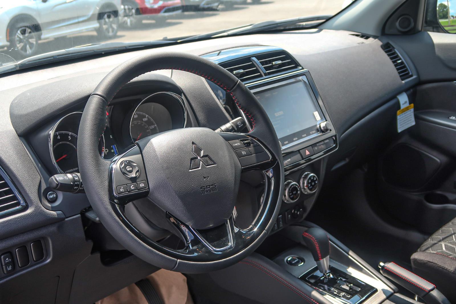 2025 Mitsubishi Outlander Sport LE