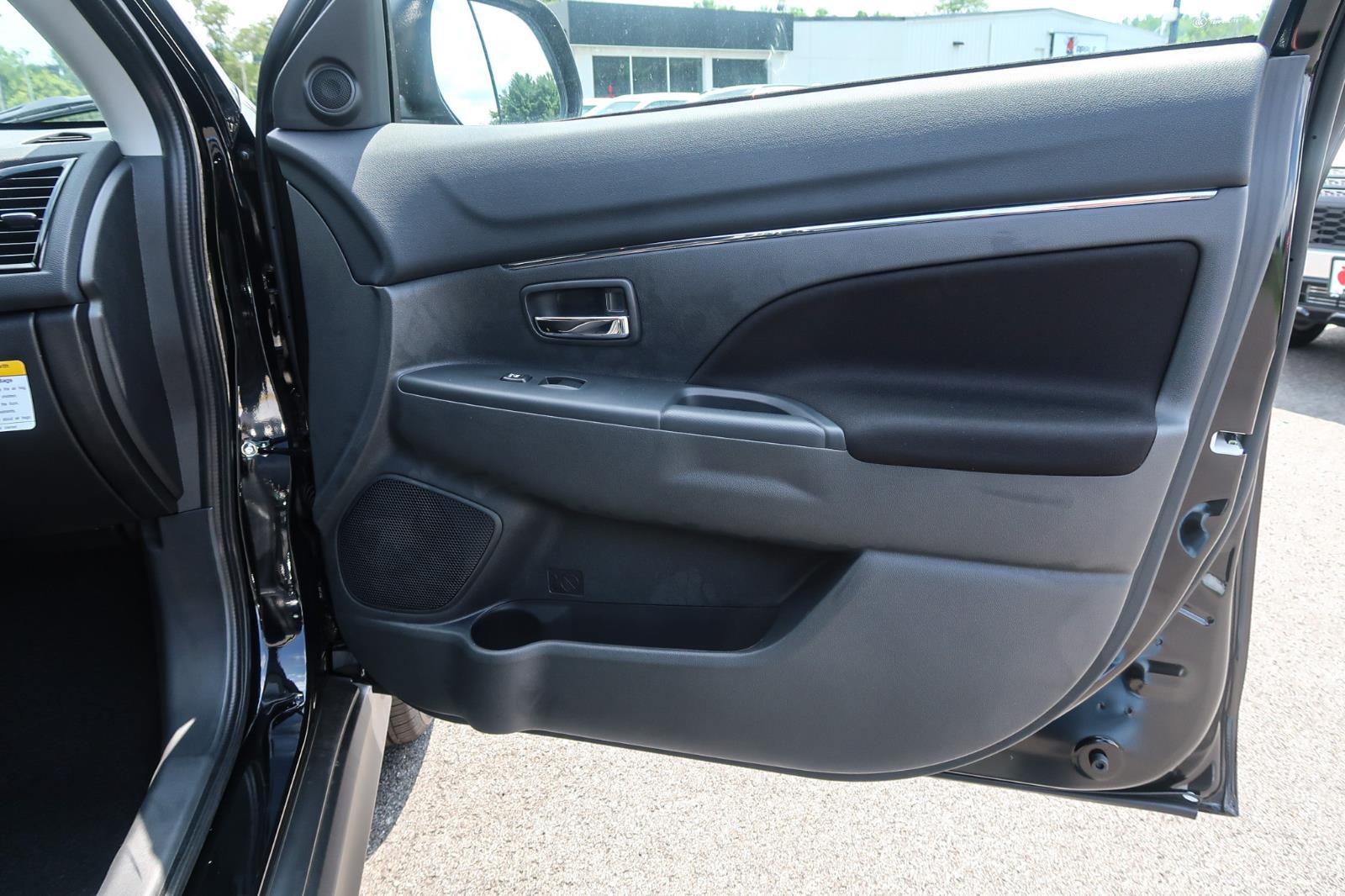 2025 Mitsubishi Outlander Sport LE
