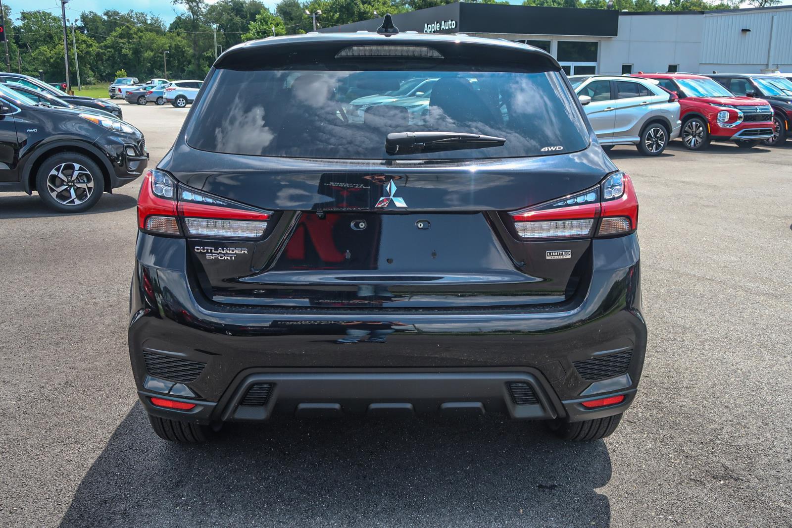 2025 Mitsubishi Outlander Sport LE
