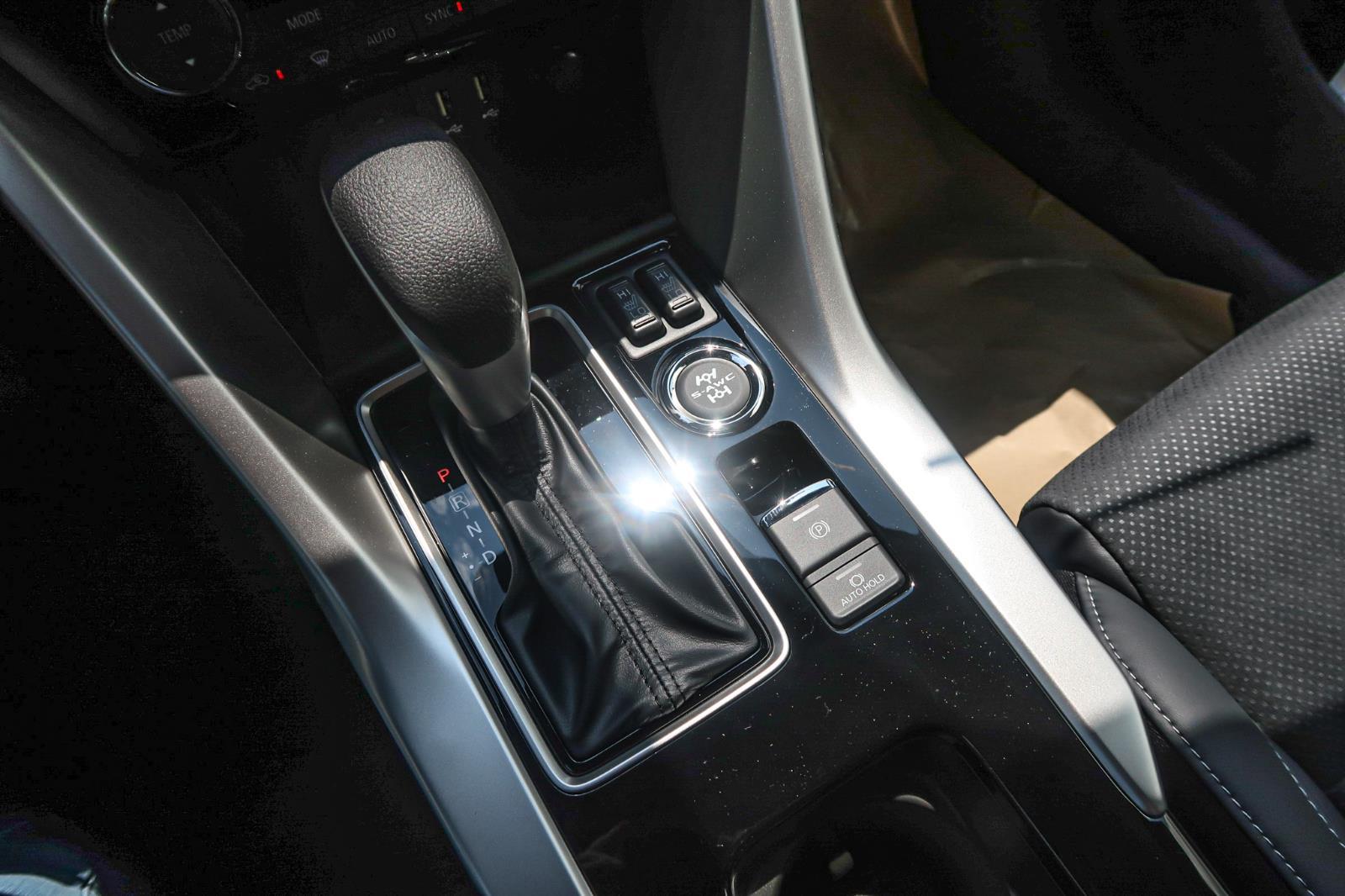 2025 Mitsubishi Eclipse Cross SE