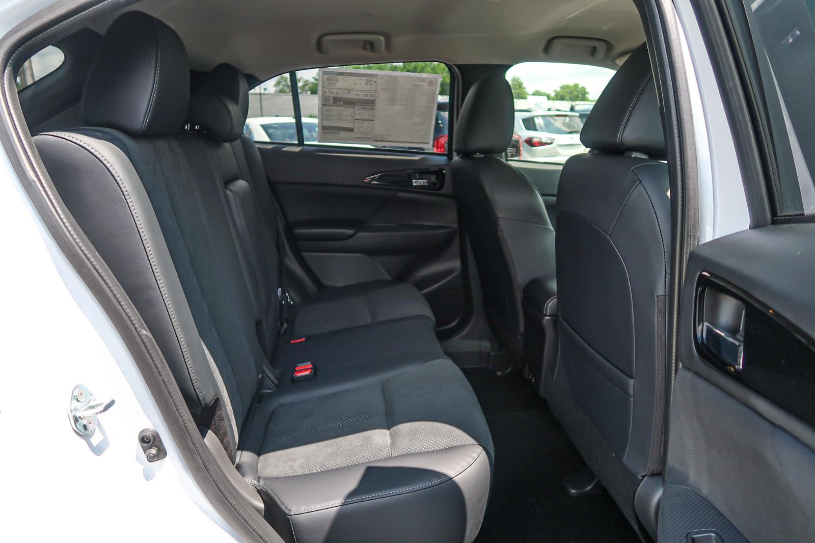 2025 Mitsubishi Eclipse Cross SE