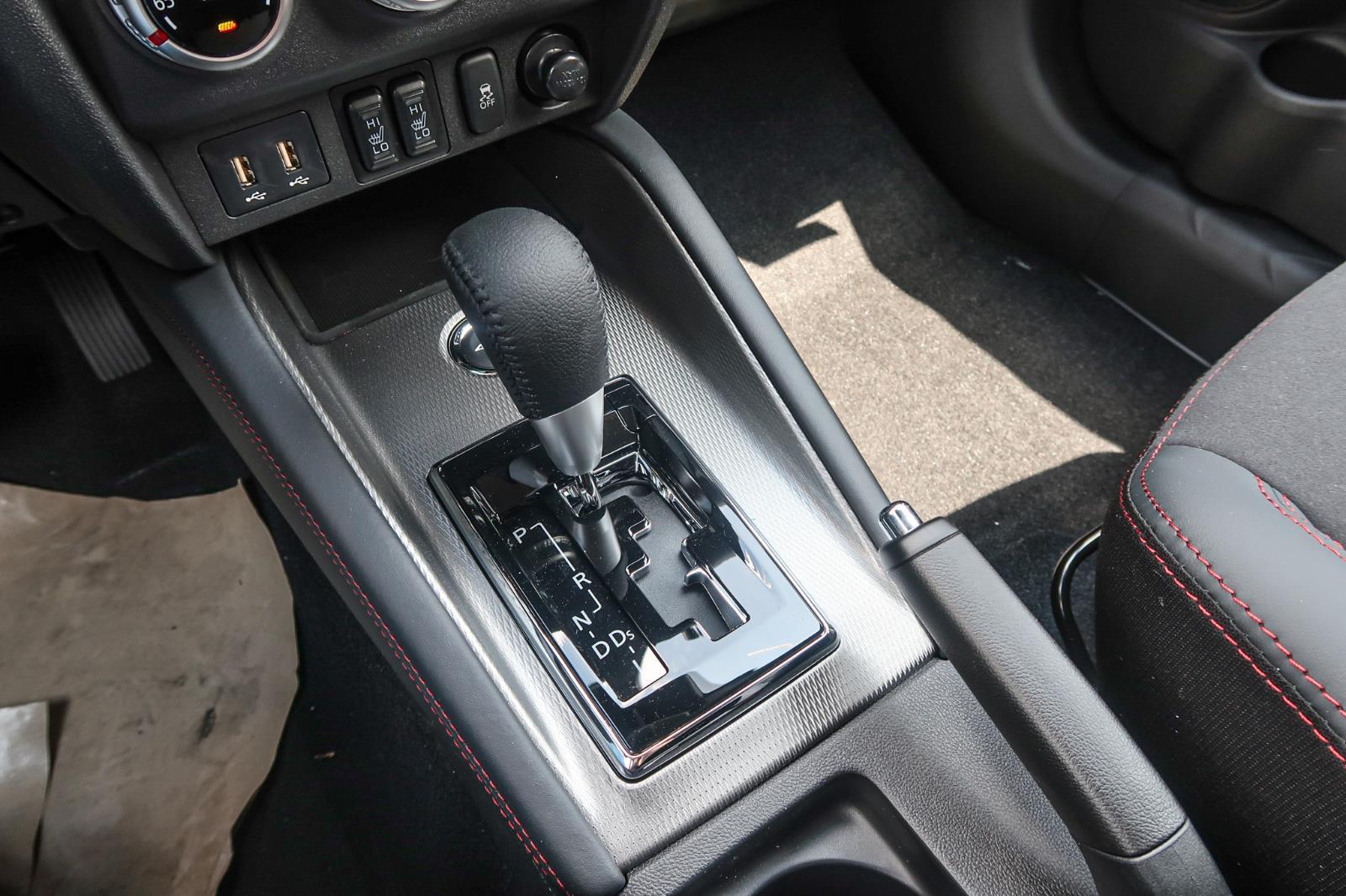 2025 Mitsubishi Outlander Sport SE